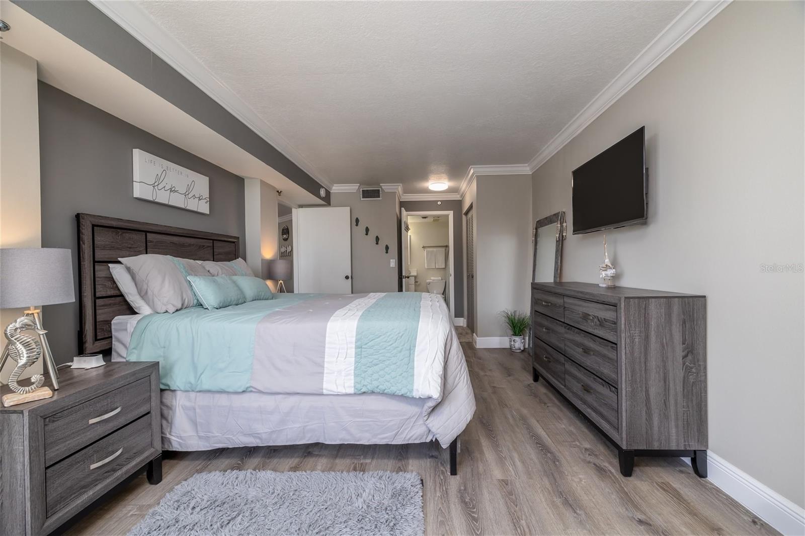 Image 13 of 26 For 3405 Atlantic Avenue 601