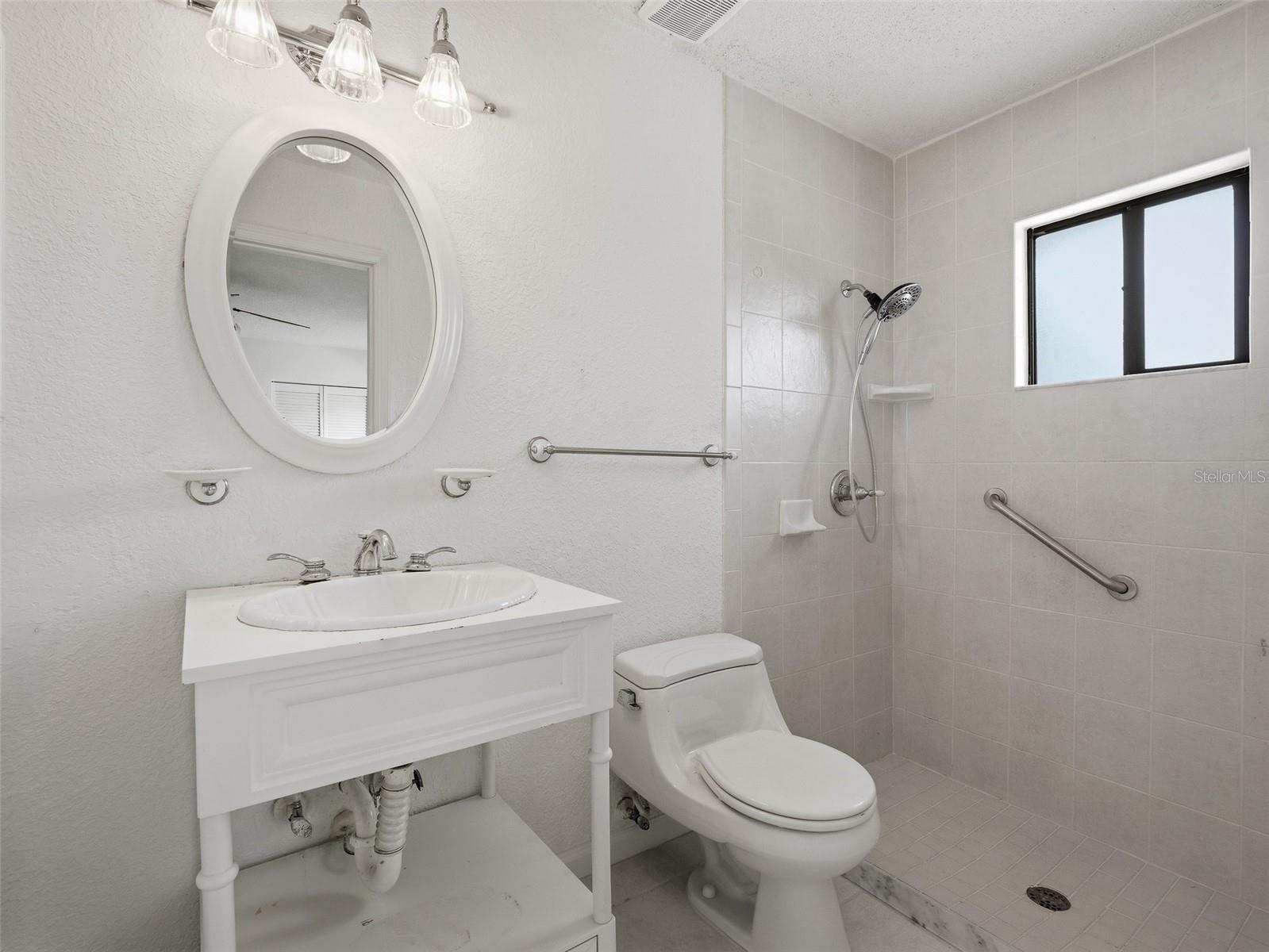 Image 17 of 29 For 808 1st Avenue