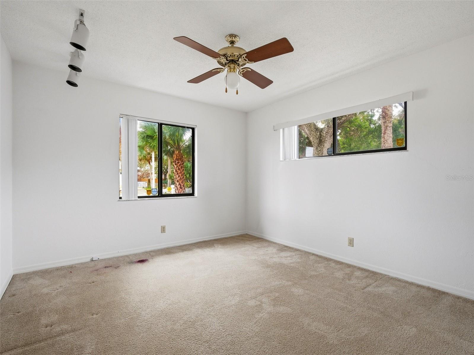 Image 21 of 29 For 808 1st Avenue