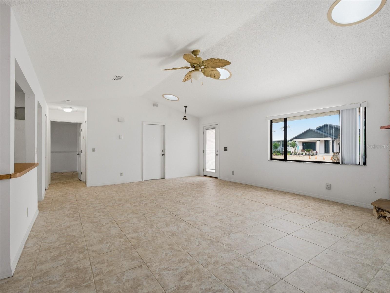 Image 6 of 29 For 808 1st Avenue