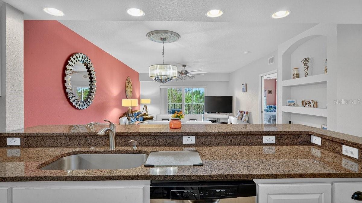 Image 13 of 40 For 5300 Atlantic Avenue 19-203