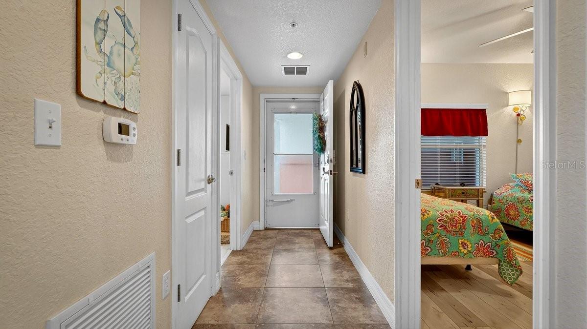 Image 4 of 40 For 5300 Atlantic Avenue 19-203