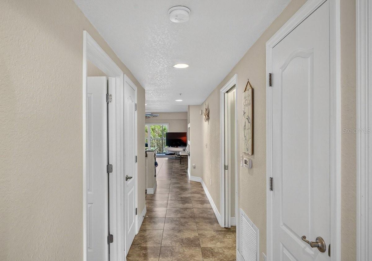 Image 5 of 40 For 5300 Atlantic Avenue 19-203