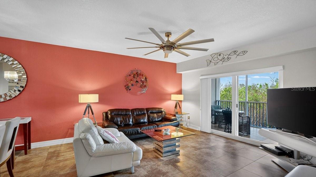 Image 9 of 40 For 5300 Atlantic Avenue 19-203