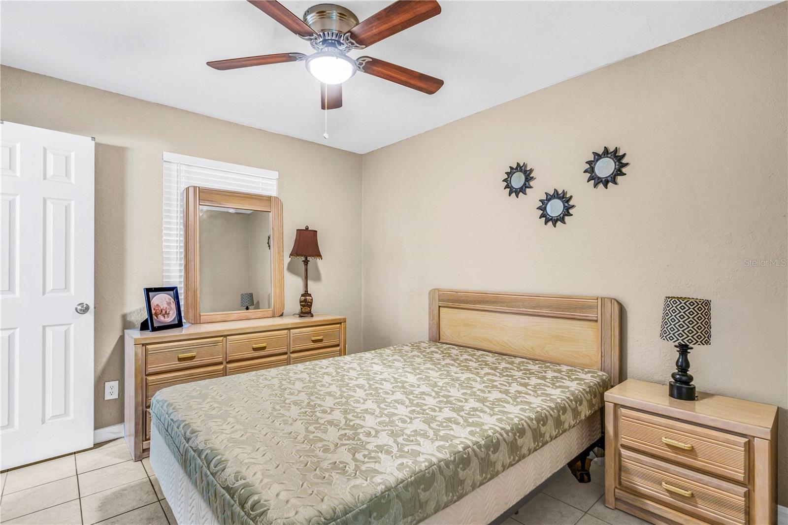 Image 16 of 32 For 240 Newcomb Street