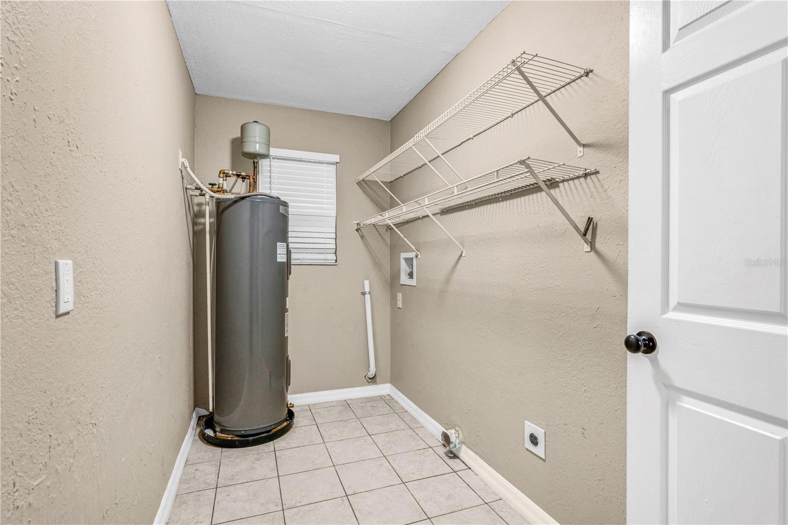 Image 23 of 32 For 240 Newcomb Street