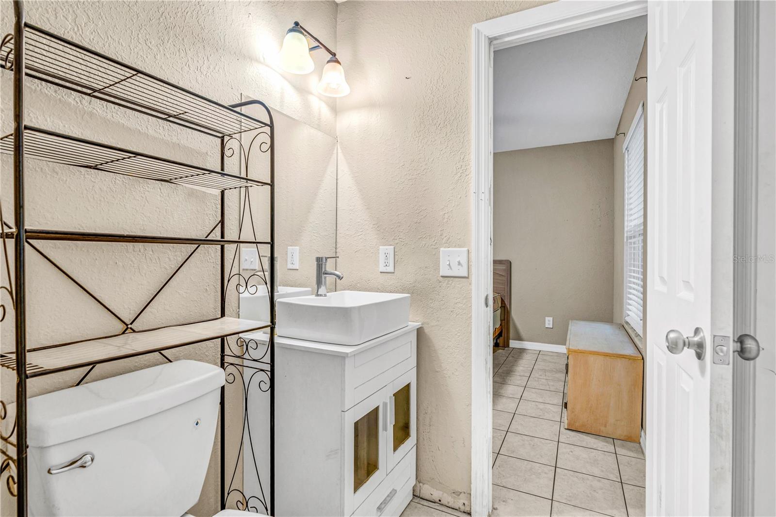 Image 24 of 32 For 240 Newcomb Street