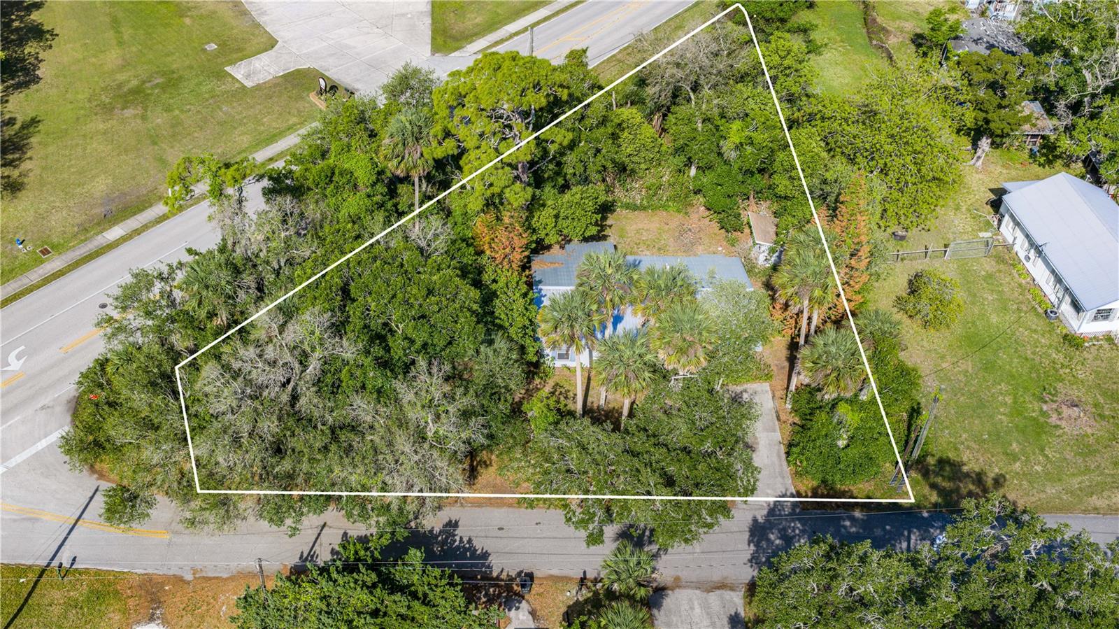 Image 3 of 32 For 240 Newcomb Street