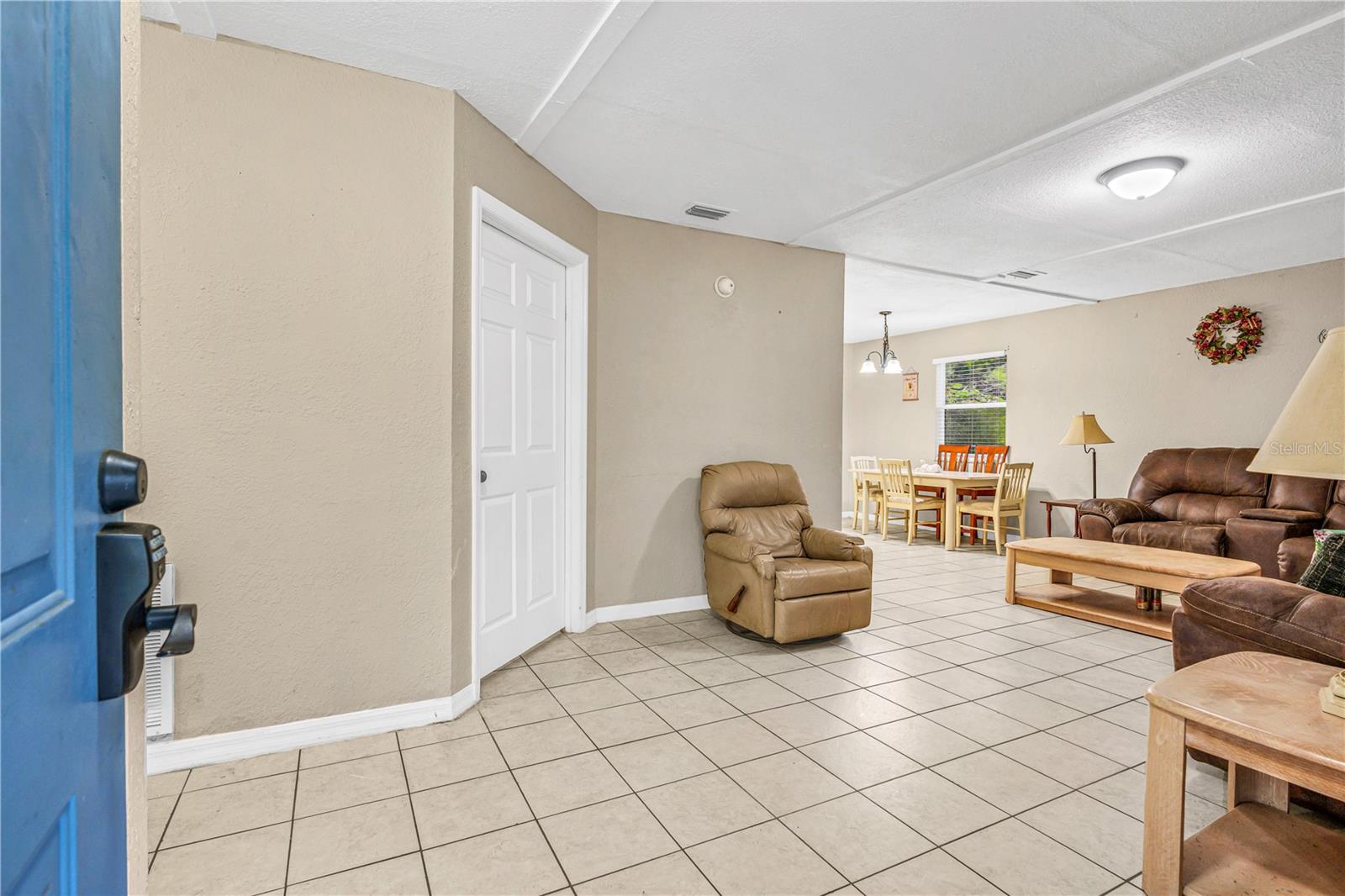 Image 5 of 32 For 240 Newcomb Street