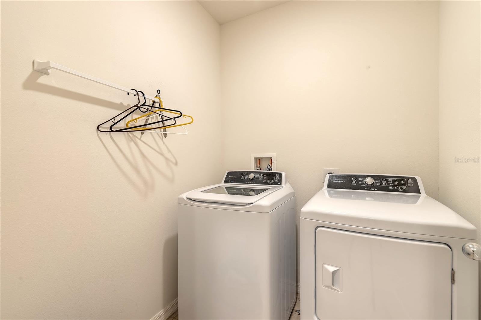 Image 22 of 46 For 116 Fishermans Cove Drive