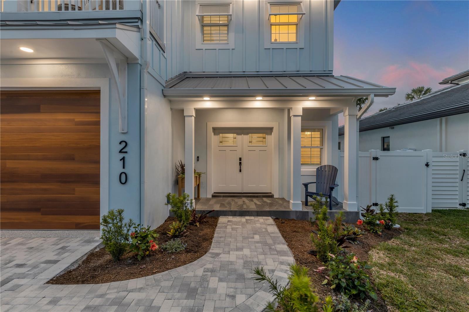 Image 2 of 100 For 210 Due East Street