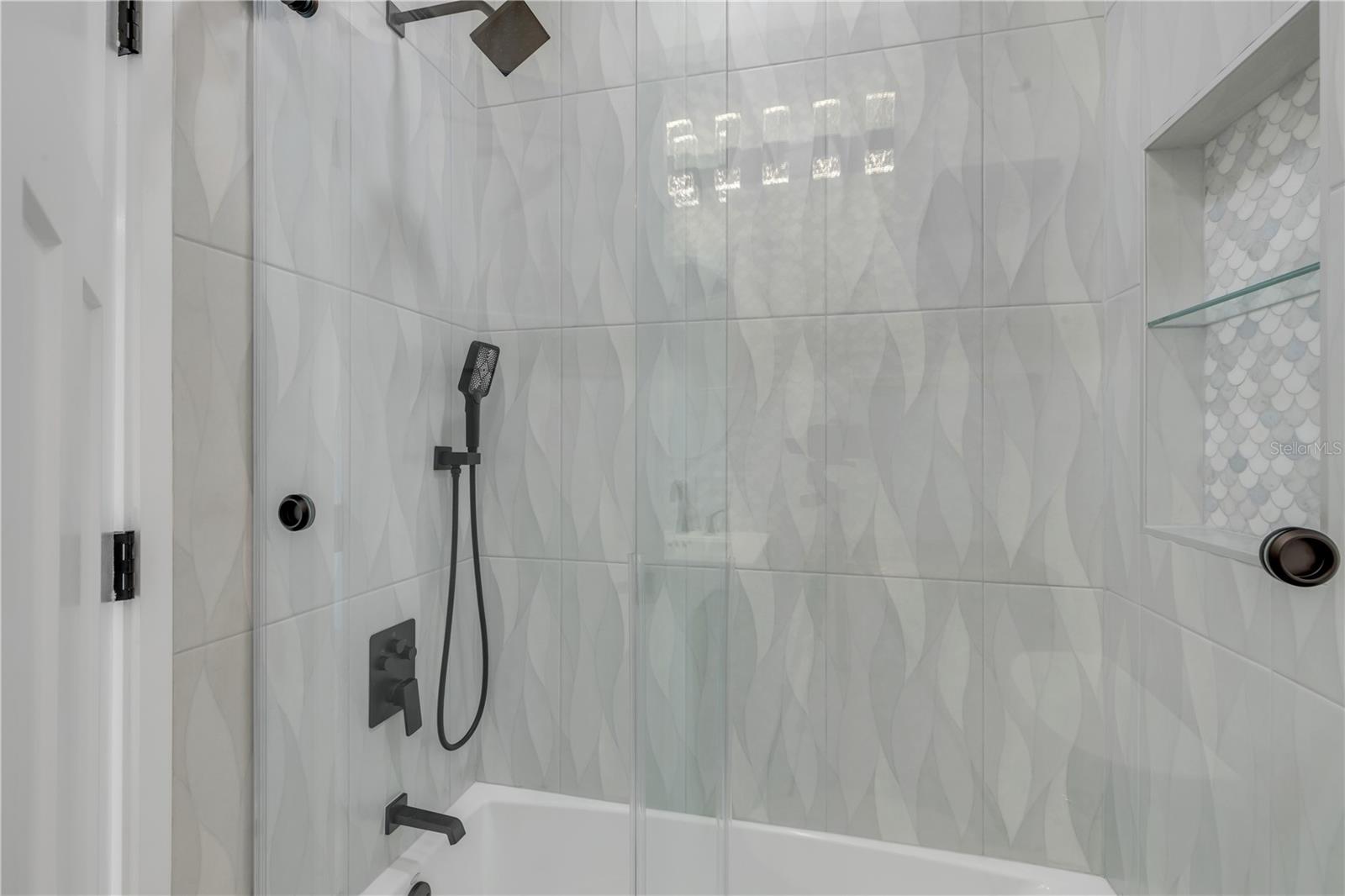 Image 55 of 100 For 210 Due East Street