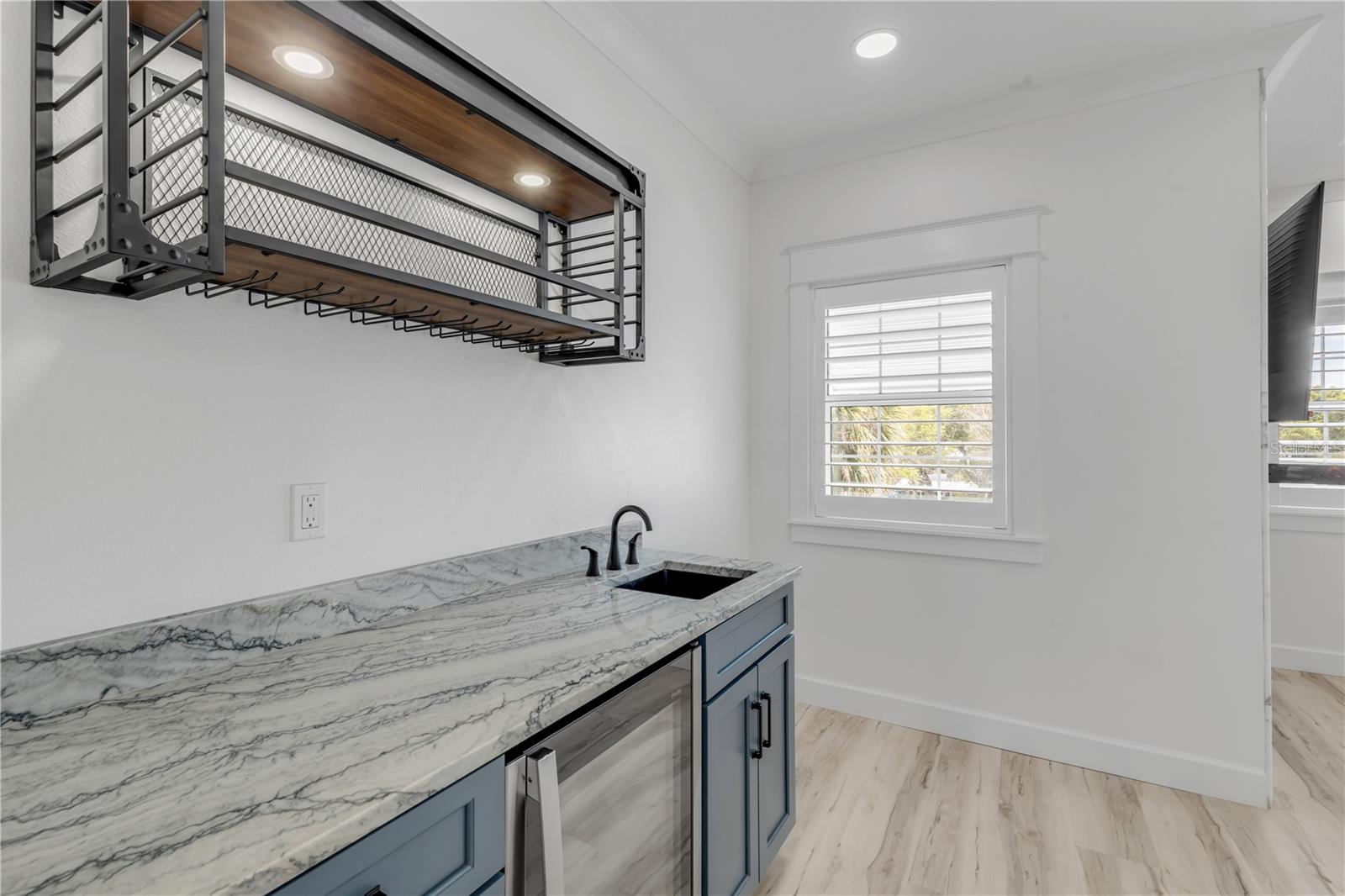 Image 60 of 100 For 210 Due East Street