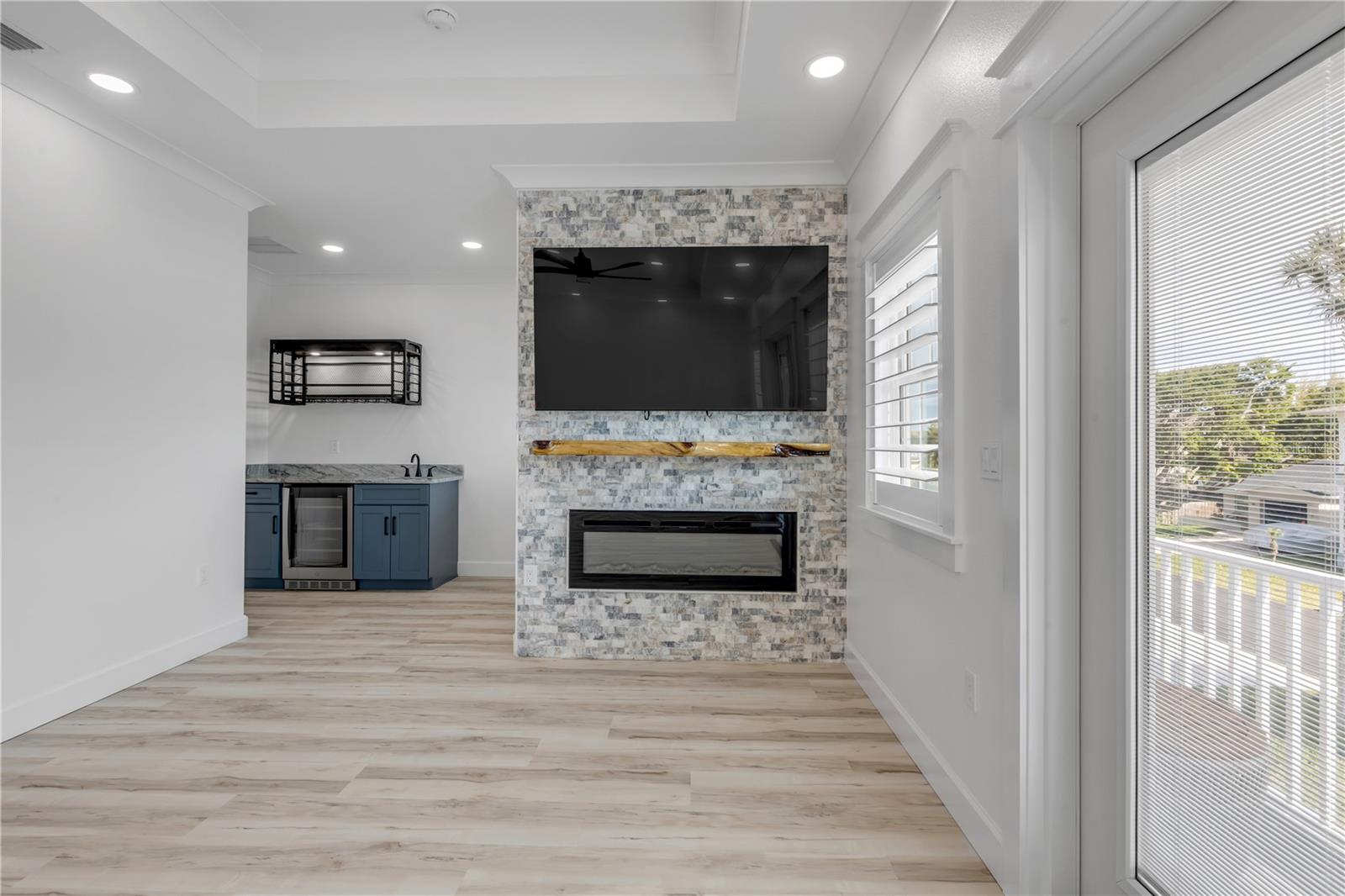 Image 66 of 100 For 210 Due East Street