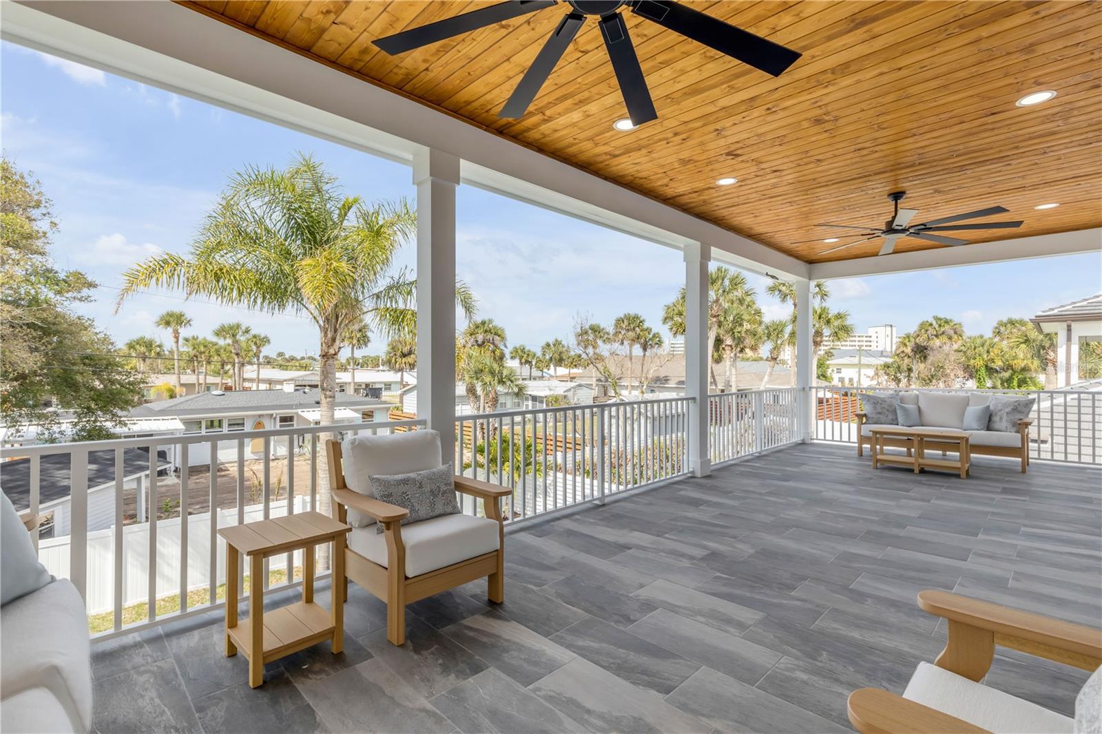 Image 74 of 100 For 210 Due East Street