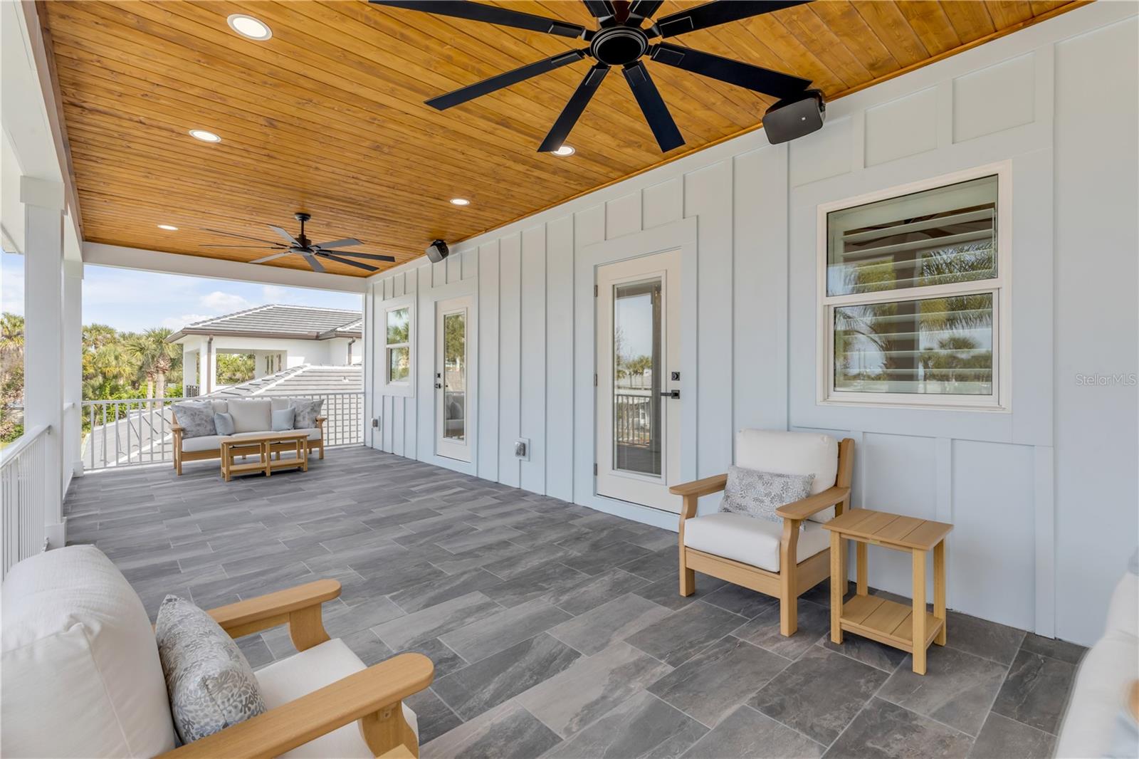 Image 75 of 100 For 210 Due East Street