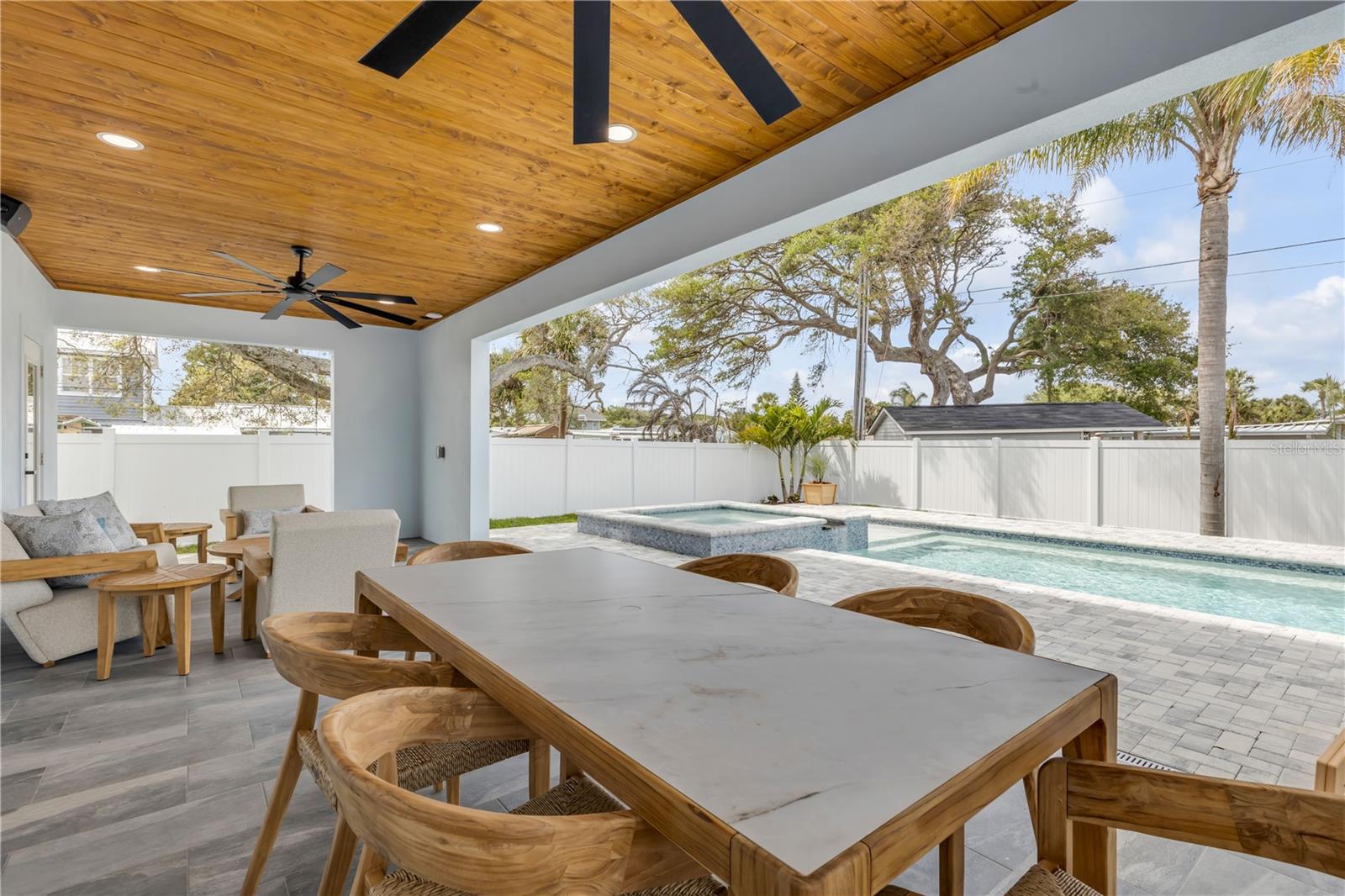 Image 84 of 100 For 210 Due East Street