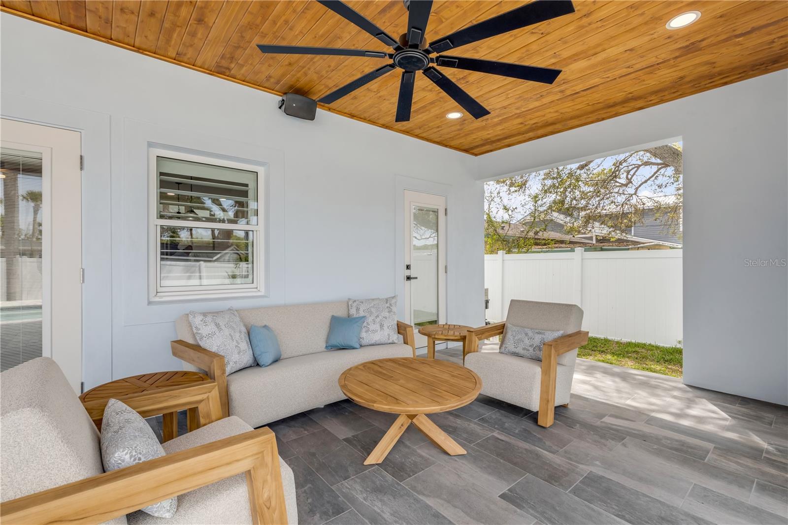 Image 88 of 100 For 210 Due East Street