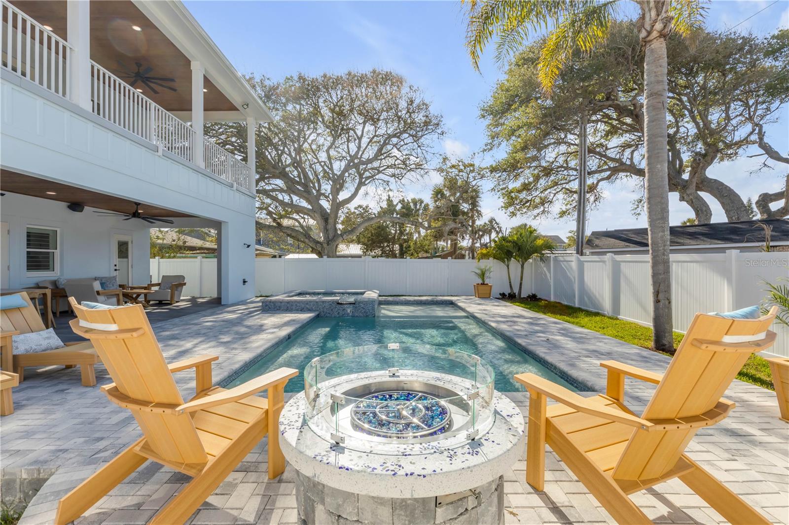 Image 91 of 100 For 210 Due East Street