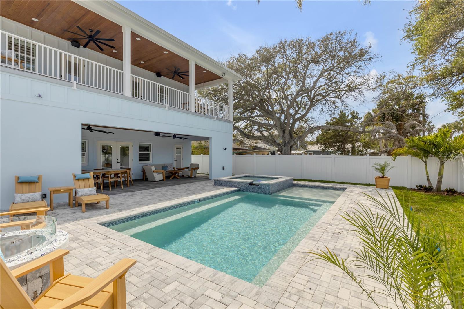 Image 95 of 100 For 210 Due East Street