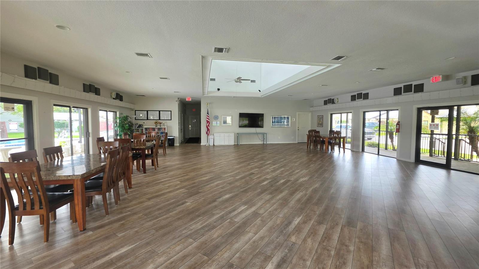 Image 38 of 53 For 2271 Candlewood Lane