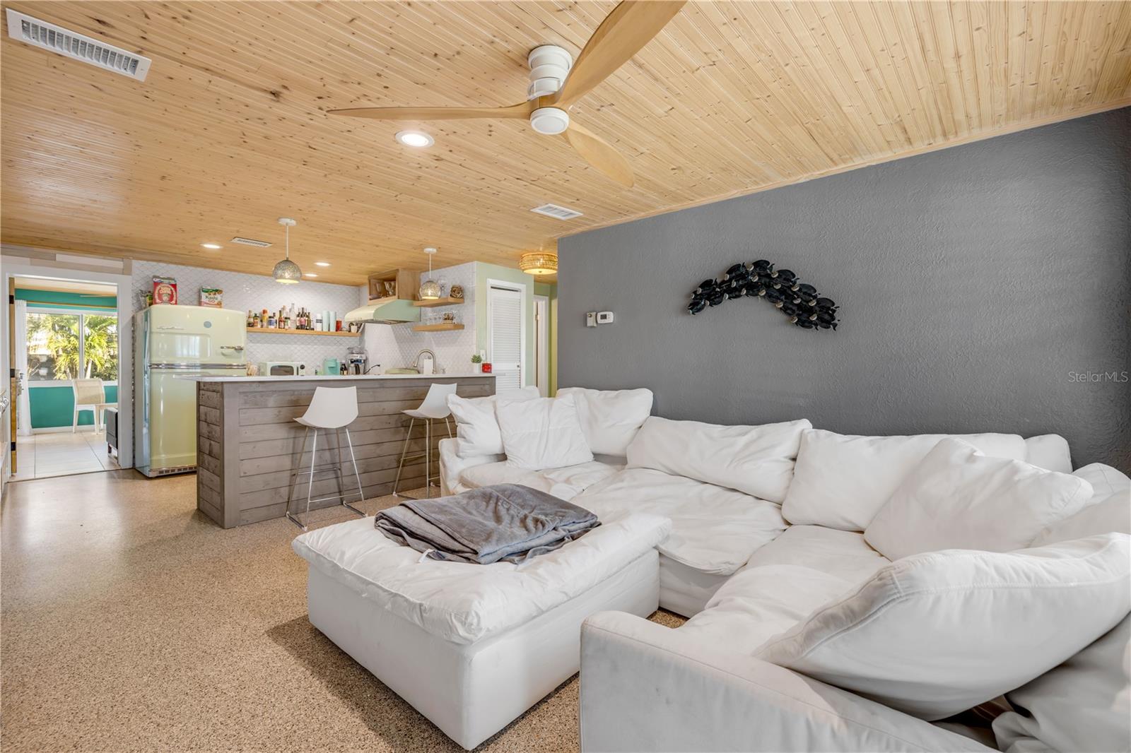 Image 19 of 52 For 308 Normandy Avenue