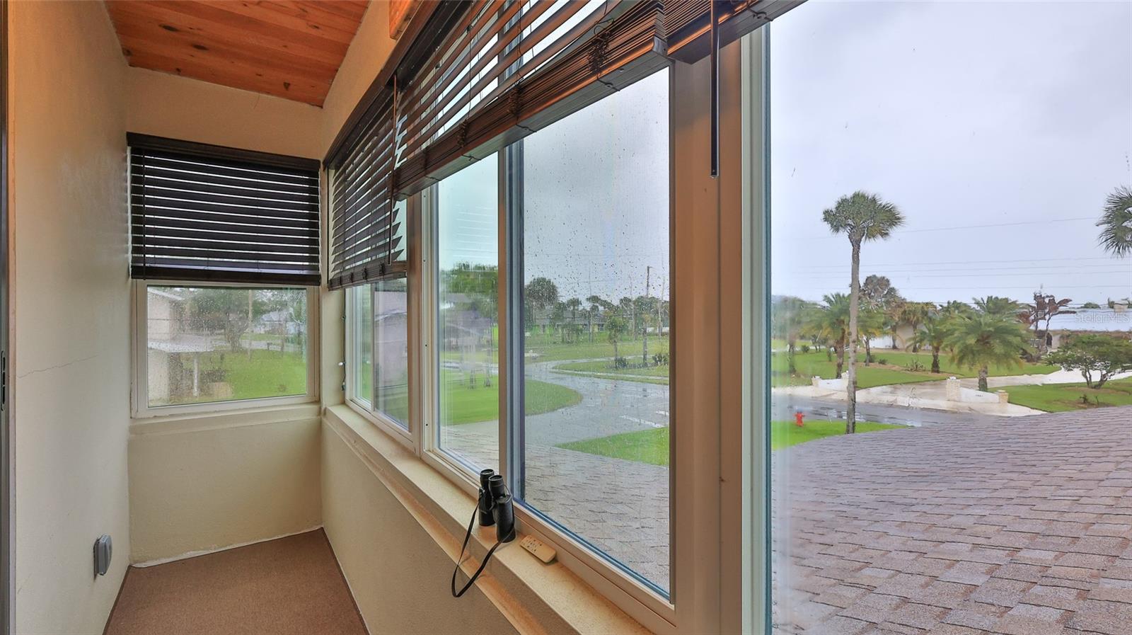 Image 29 of 44 For 1602 Riverside Drive