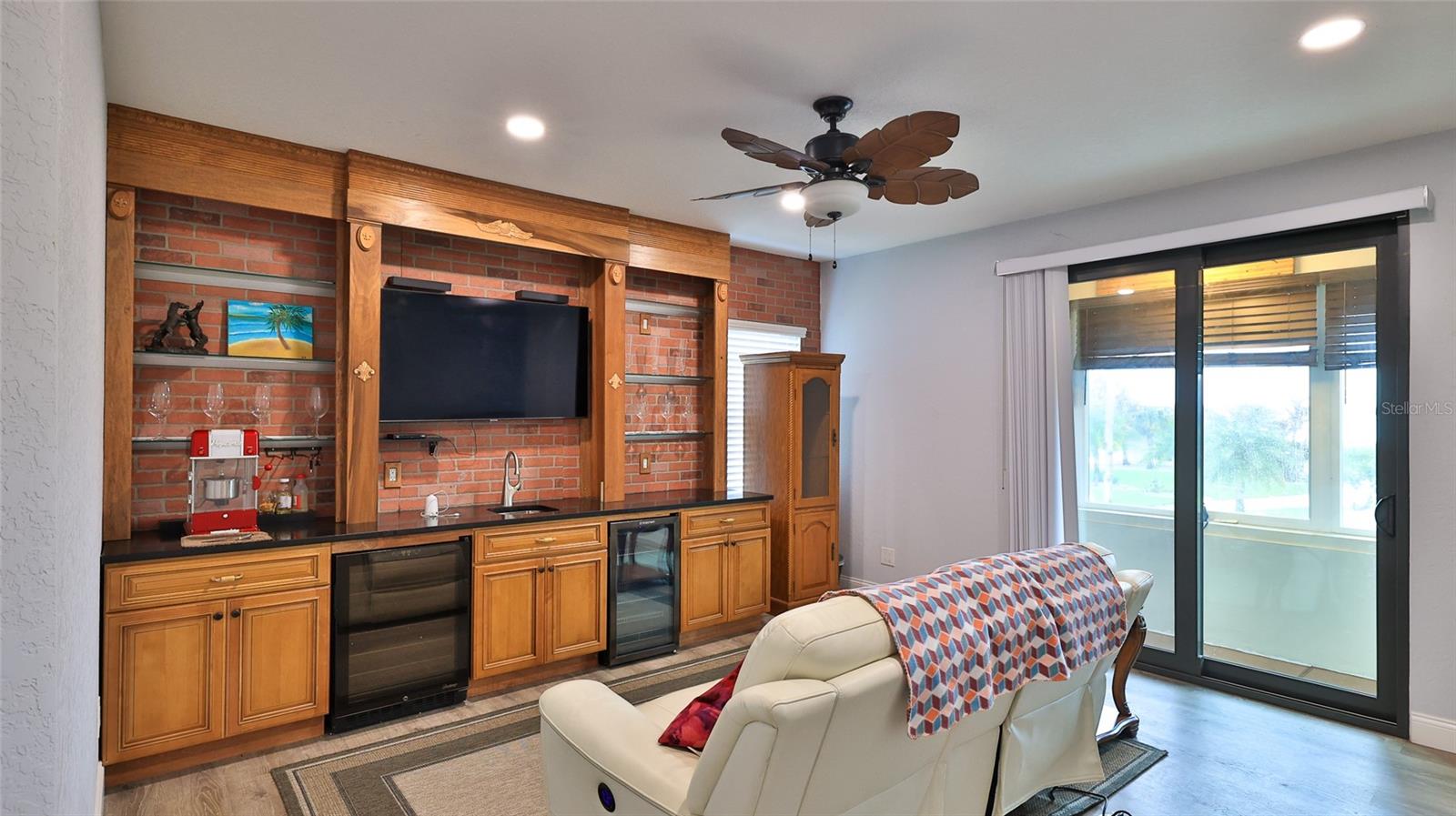 Image 30 of 44 For 1602 Riverside Drive