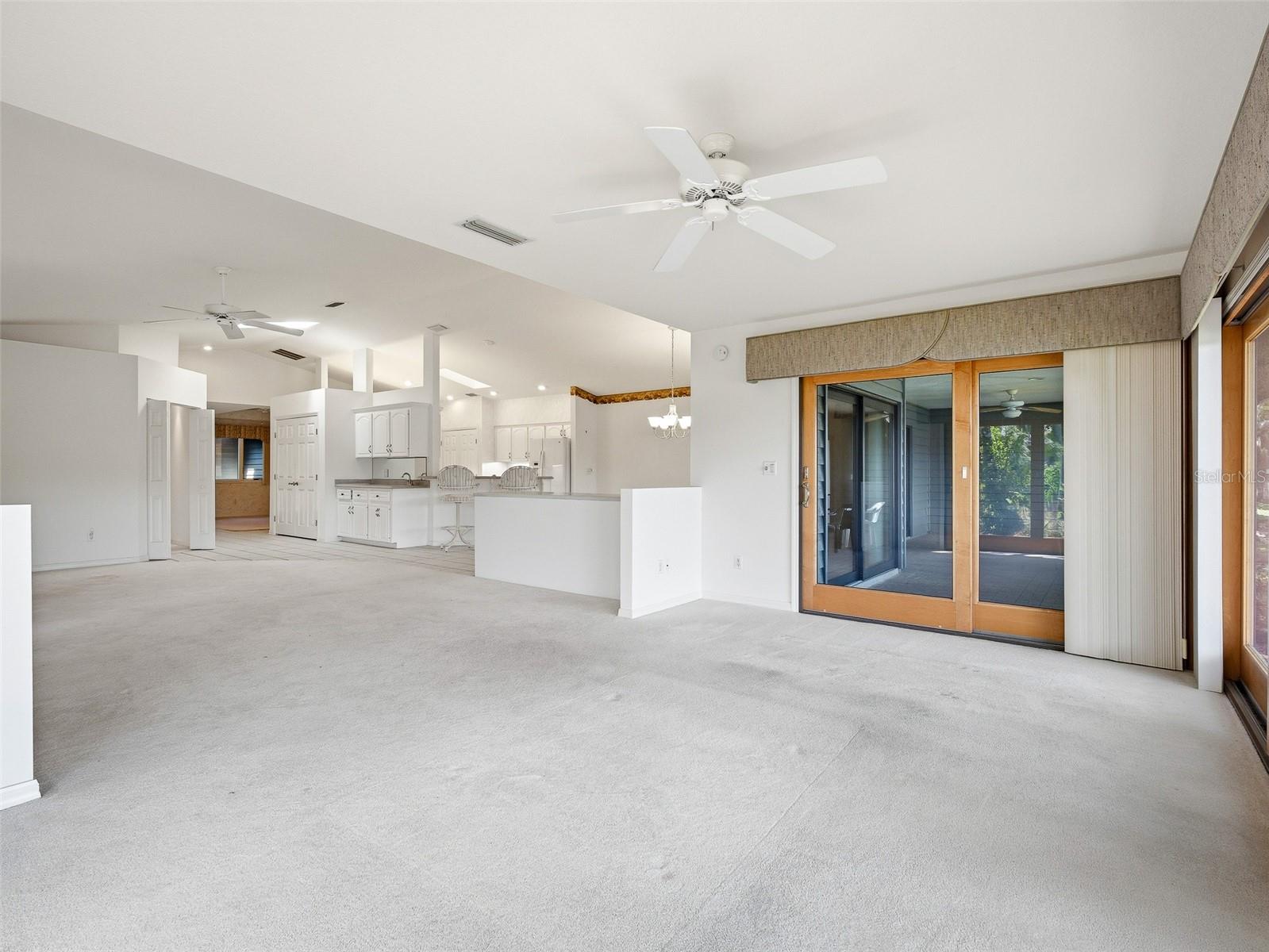 Image 23 of 63 For 1107 Loch Lomond Court