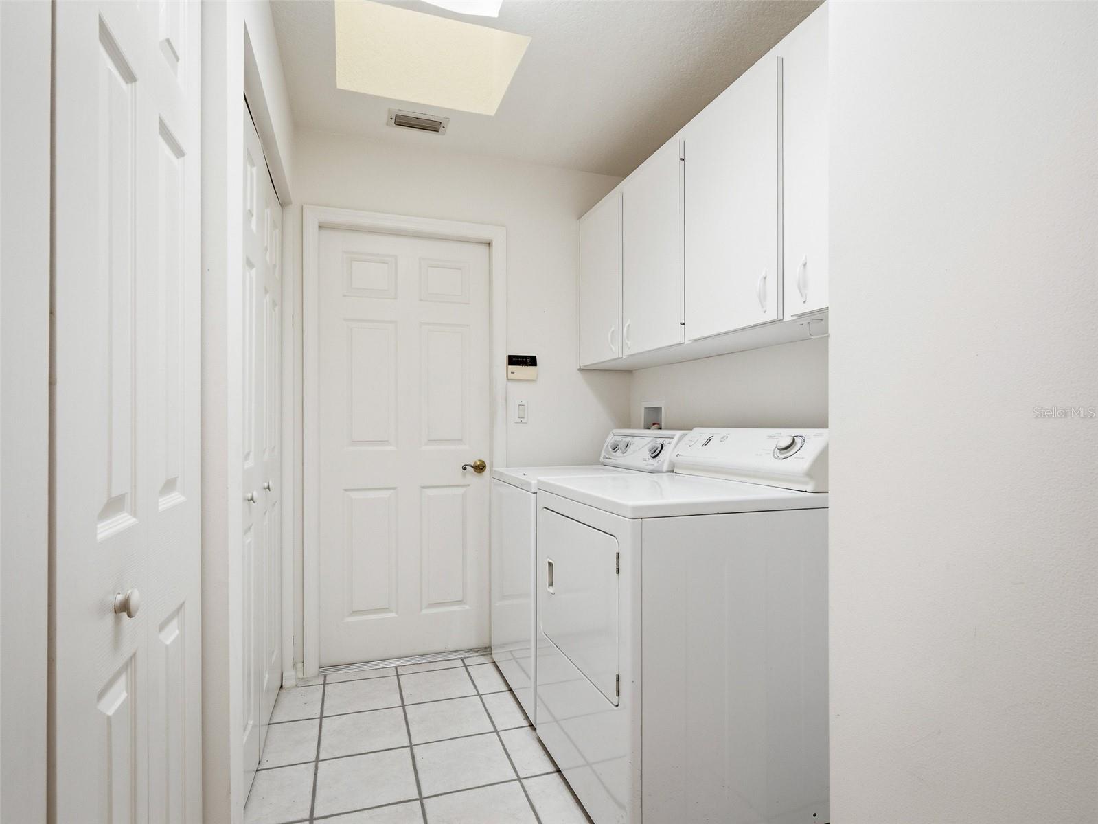 Image 35 of 63 For 1107 Loch Lomond Court