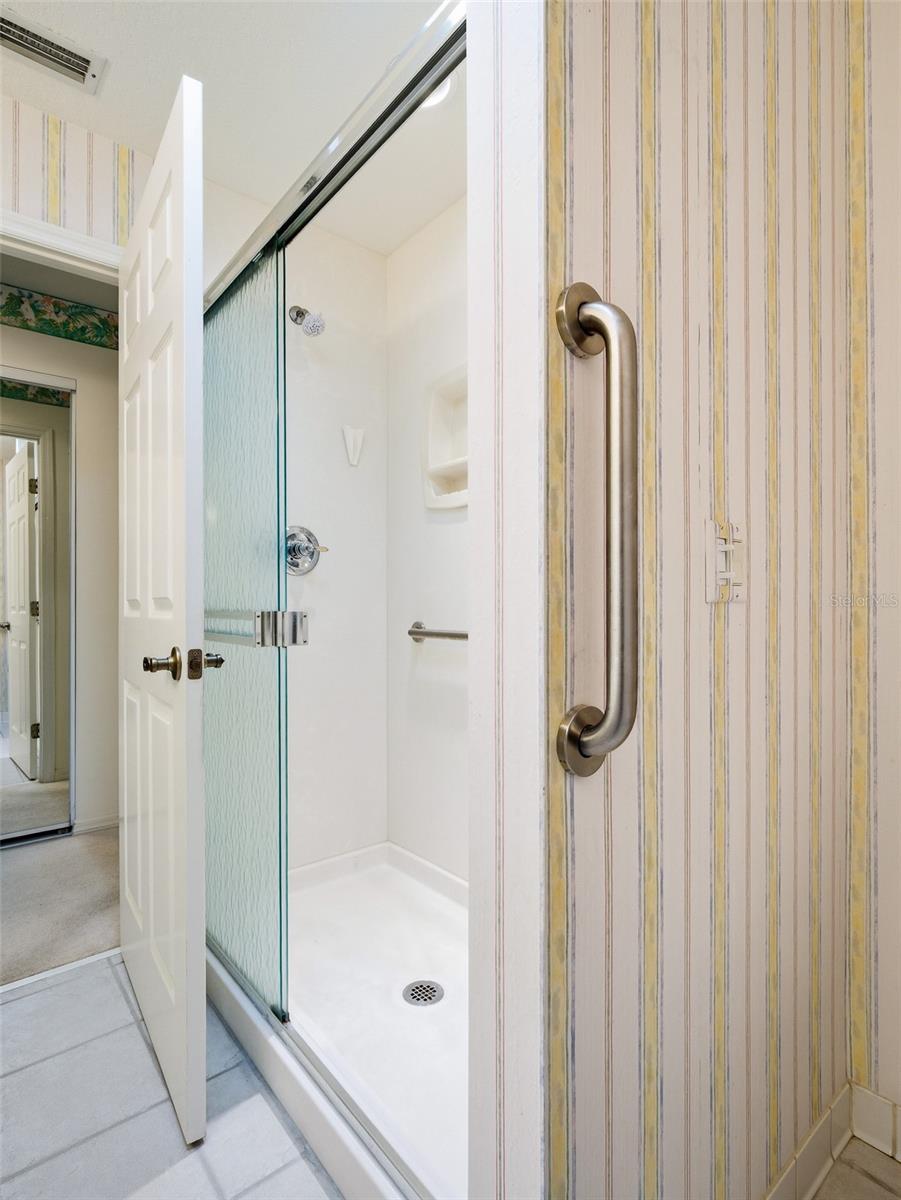 Image 43 of 63 For 1107 Loch Lomond Court