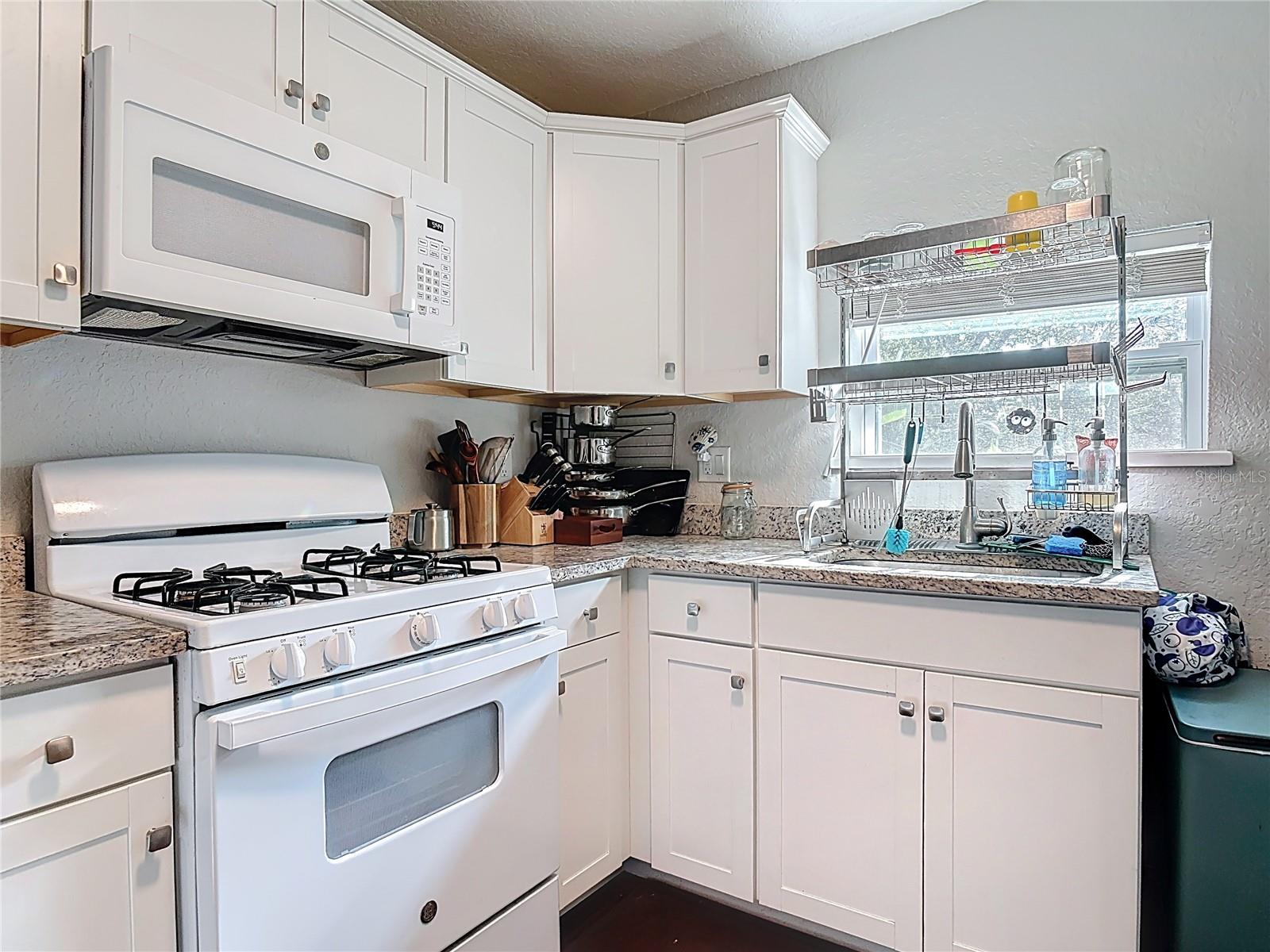 Image 12 of 37 For 1865 Pioneer Trail