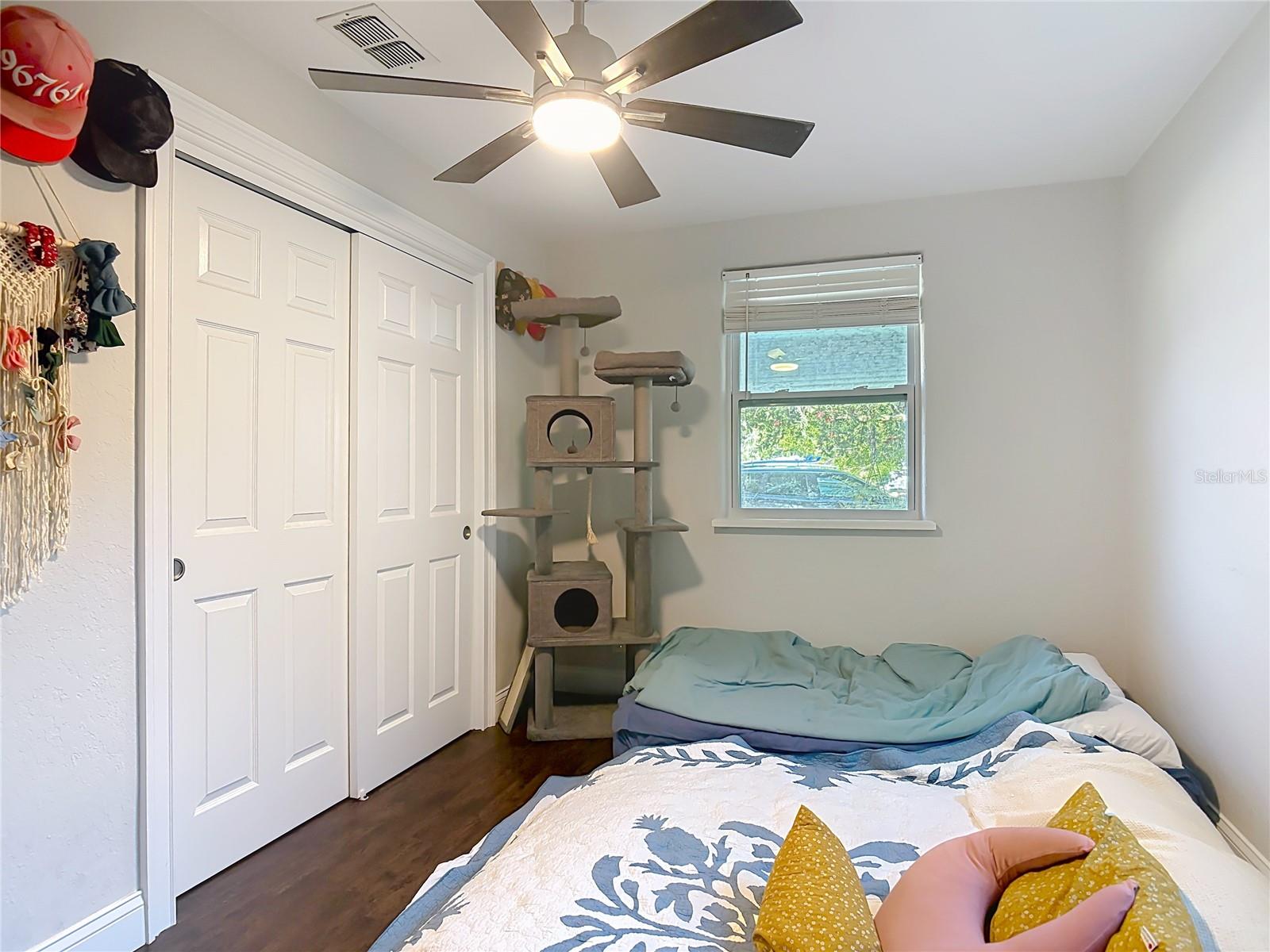 Image 18 of 37 For 1865 Pioneer Trail