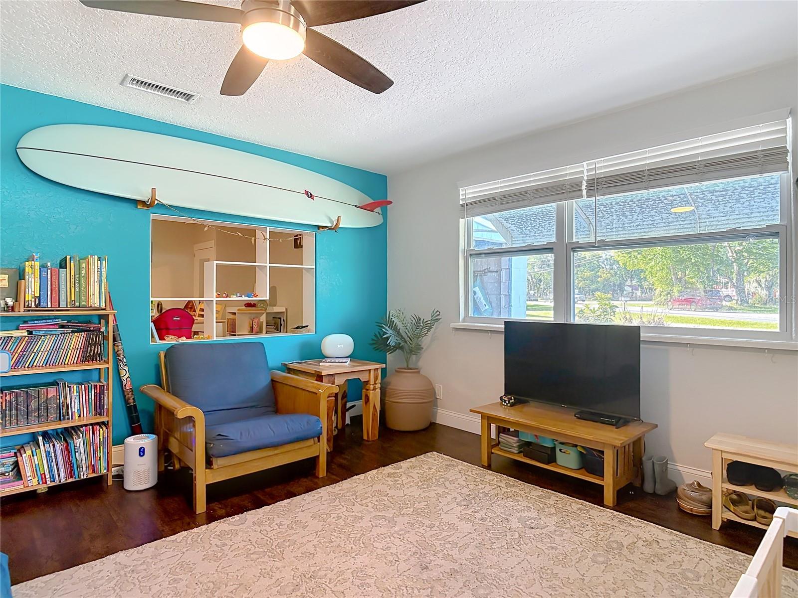 Image 4 of 37 For 1865 Pioneer Trail