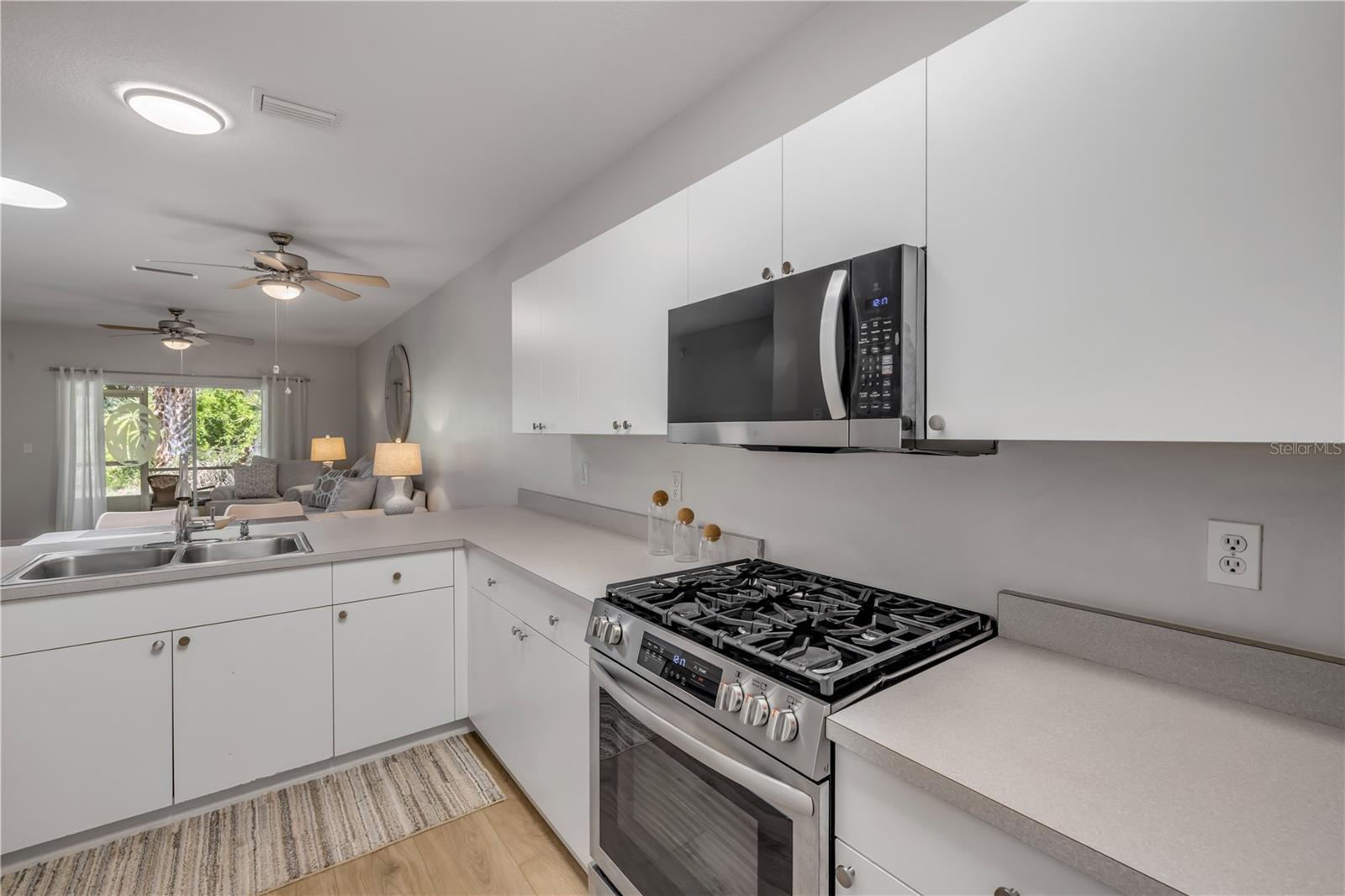 Image 16 of 42 For 132 Turnbull Villas Circle