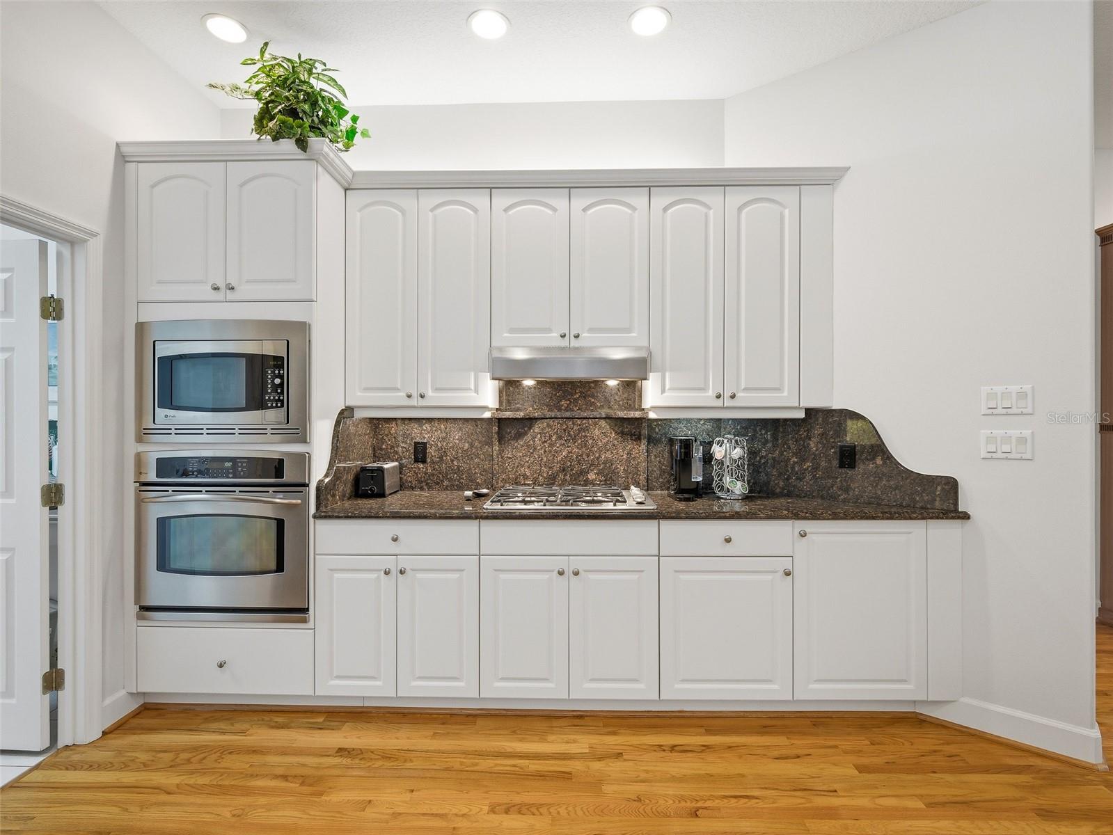 Image 19 of 69 For 552 Bottlebrush Court