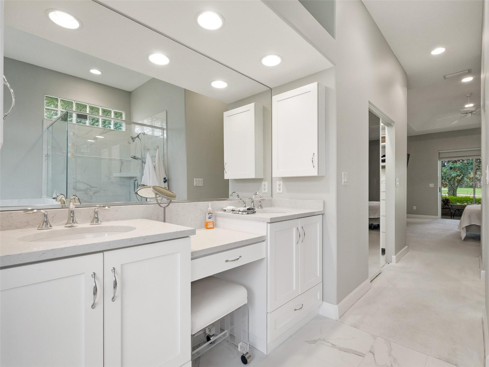 Image 34 of 69 For 552 Bottlebrush Court