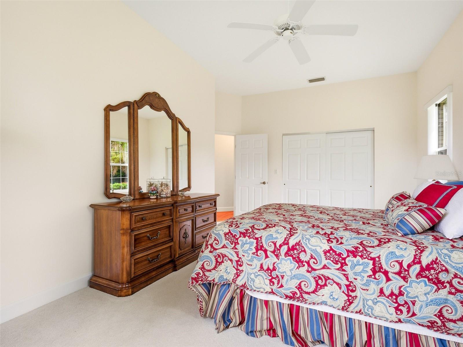 Image 36 of 69 For 552 Bottlebrush Court