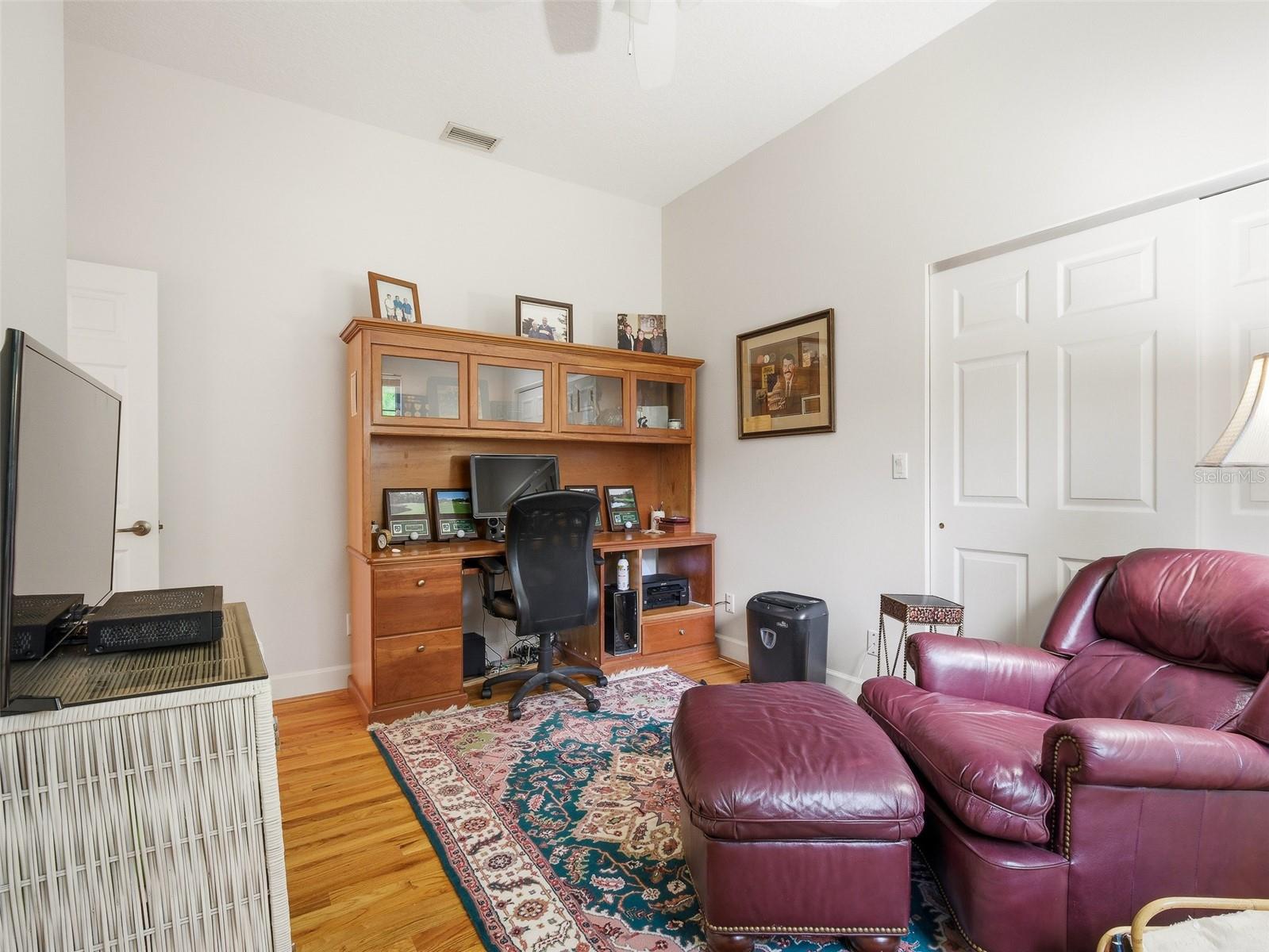 Image 37 of 69 For 552 Bottlebrush Court