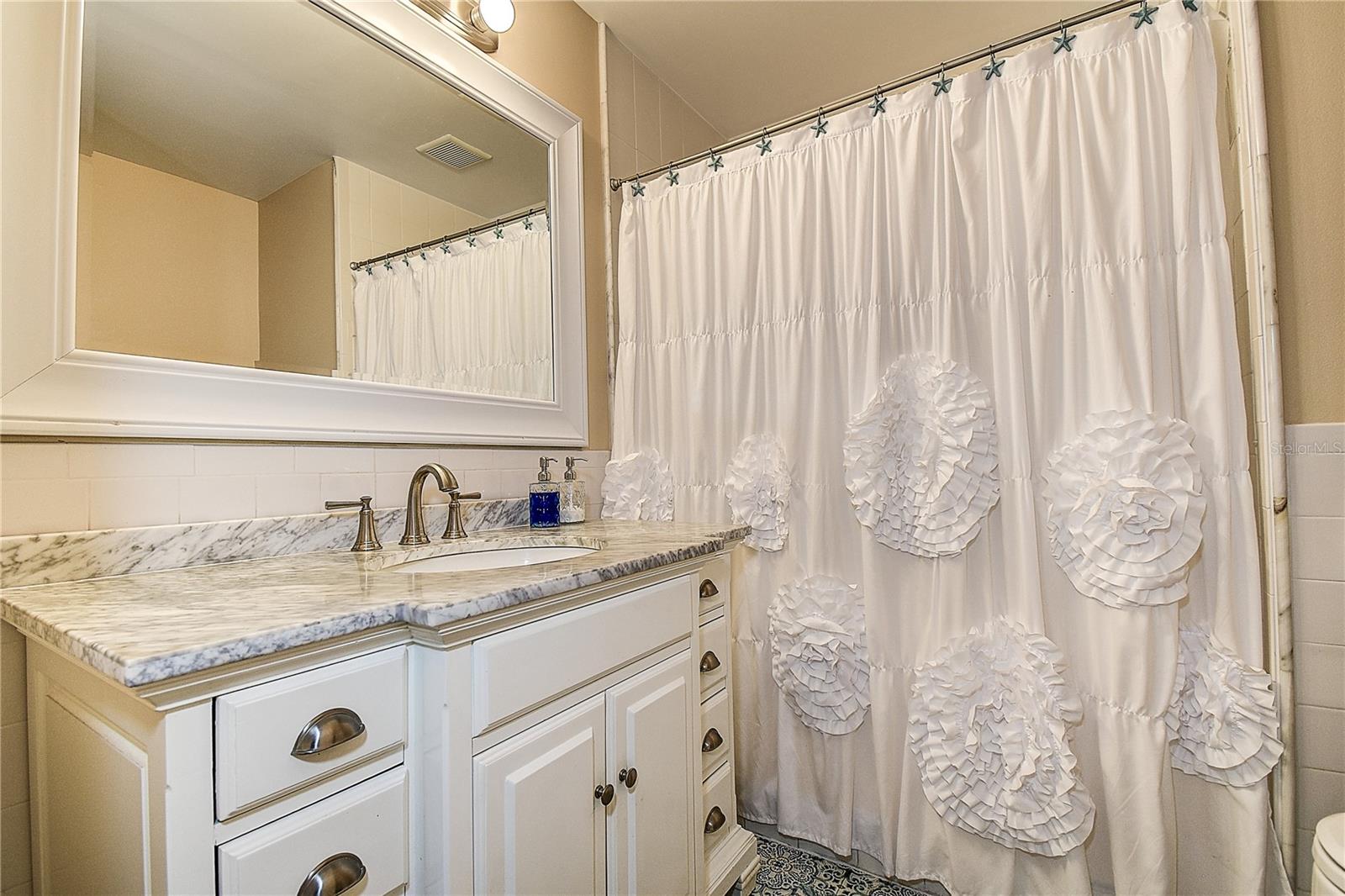 Image 17 of 25 For 641 Cork Street