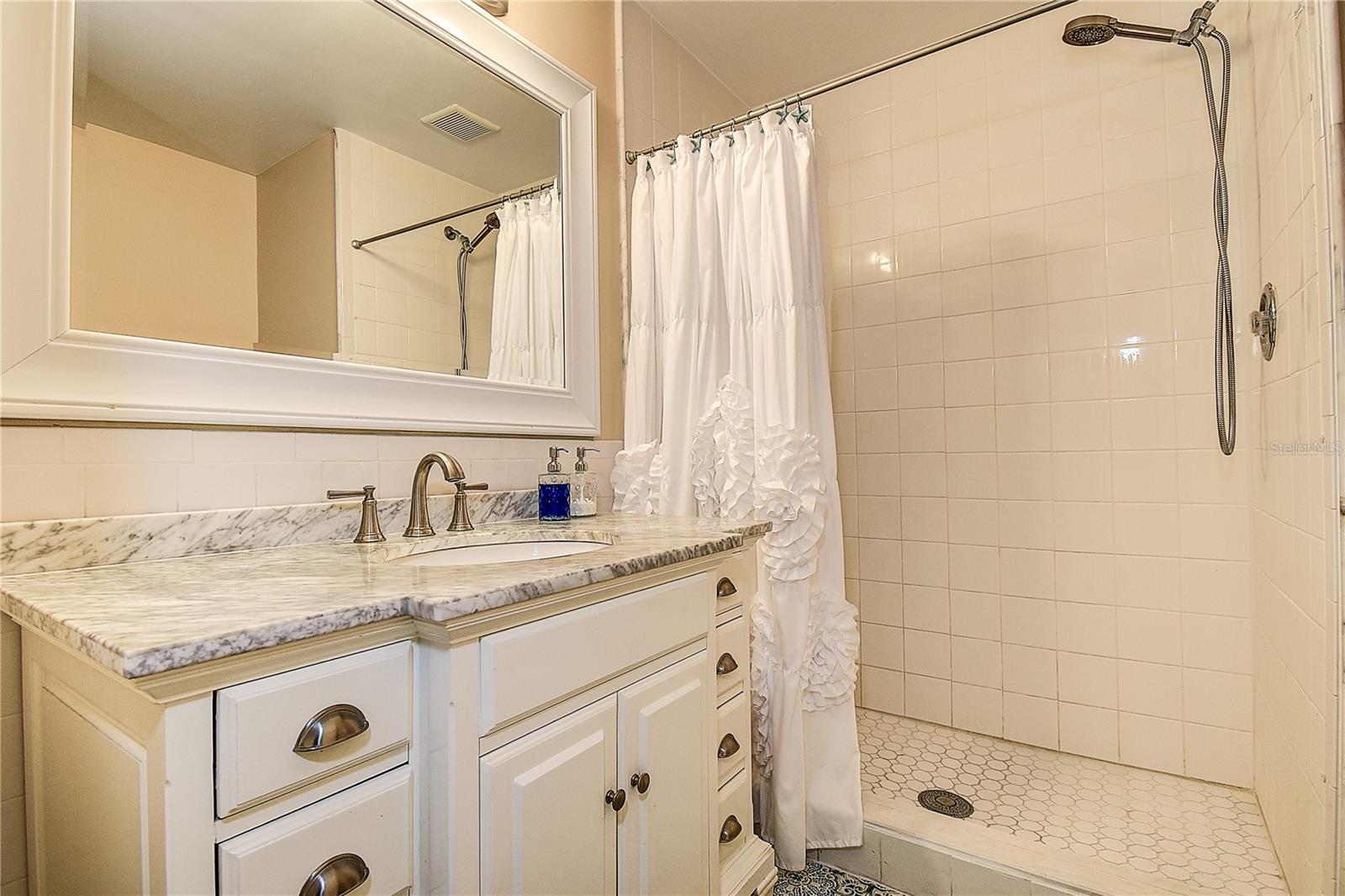 Image 18 of 25 For 641 Cork Street