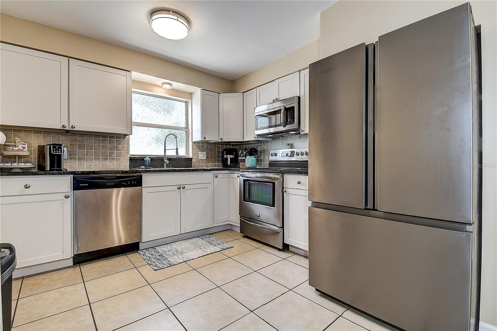 Image 3 of 25 For 641 Cork Street