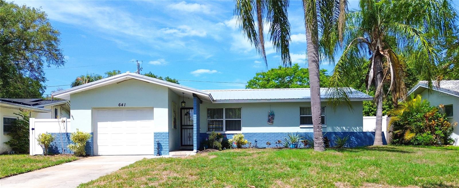 Image 4 of 25 For 641 Cork Street