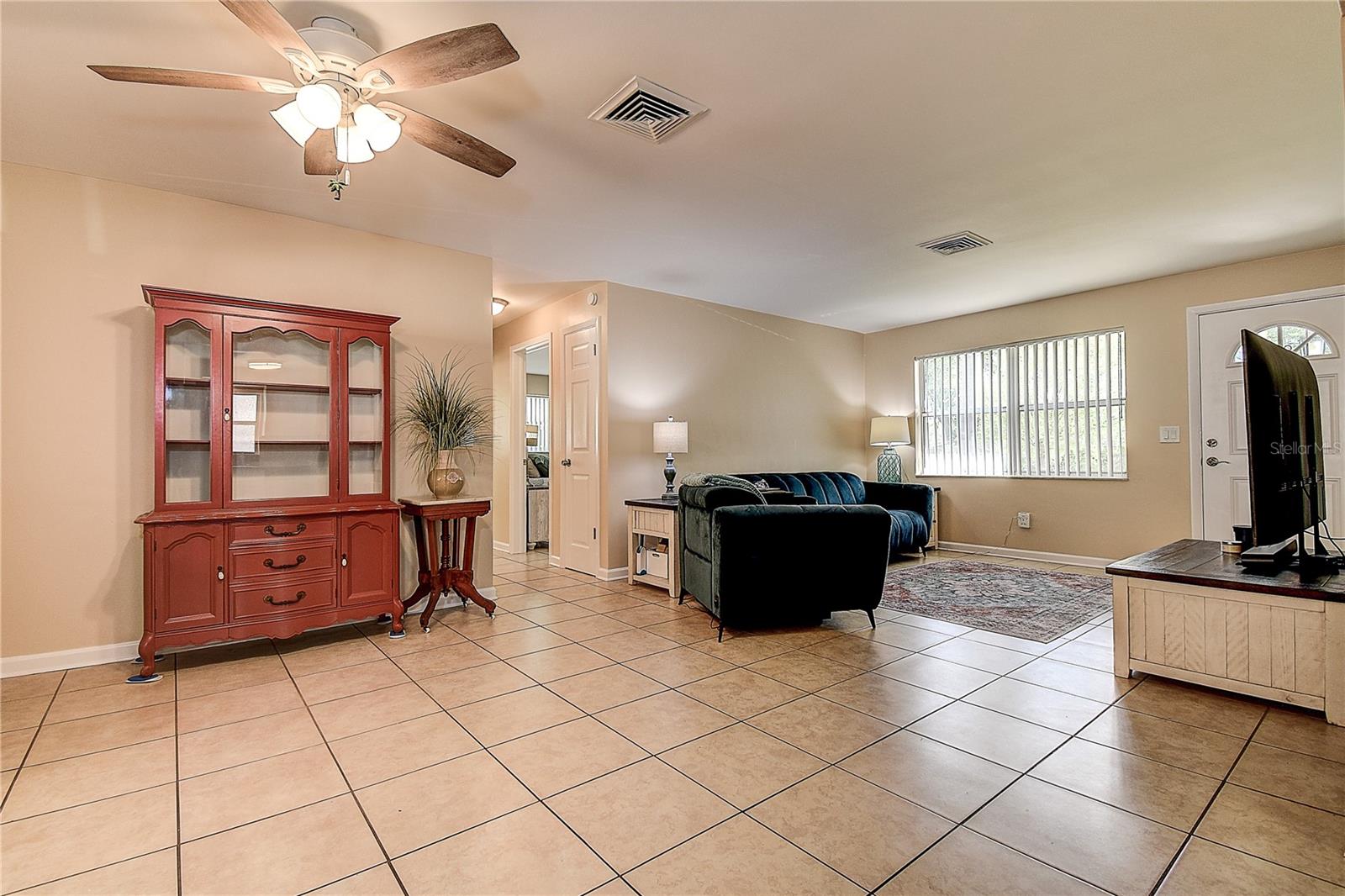 Image 6 of 25 For 641 Cork Street