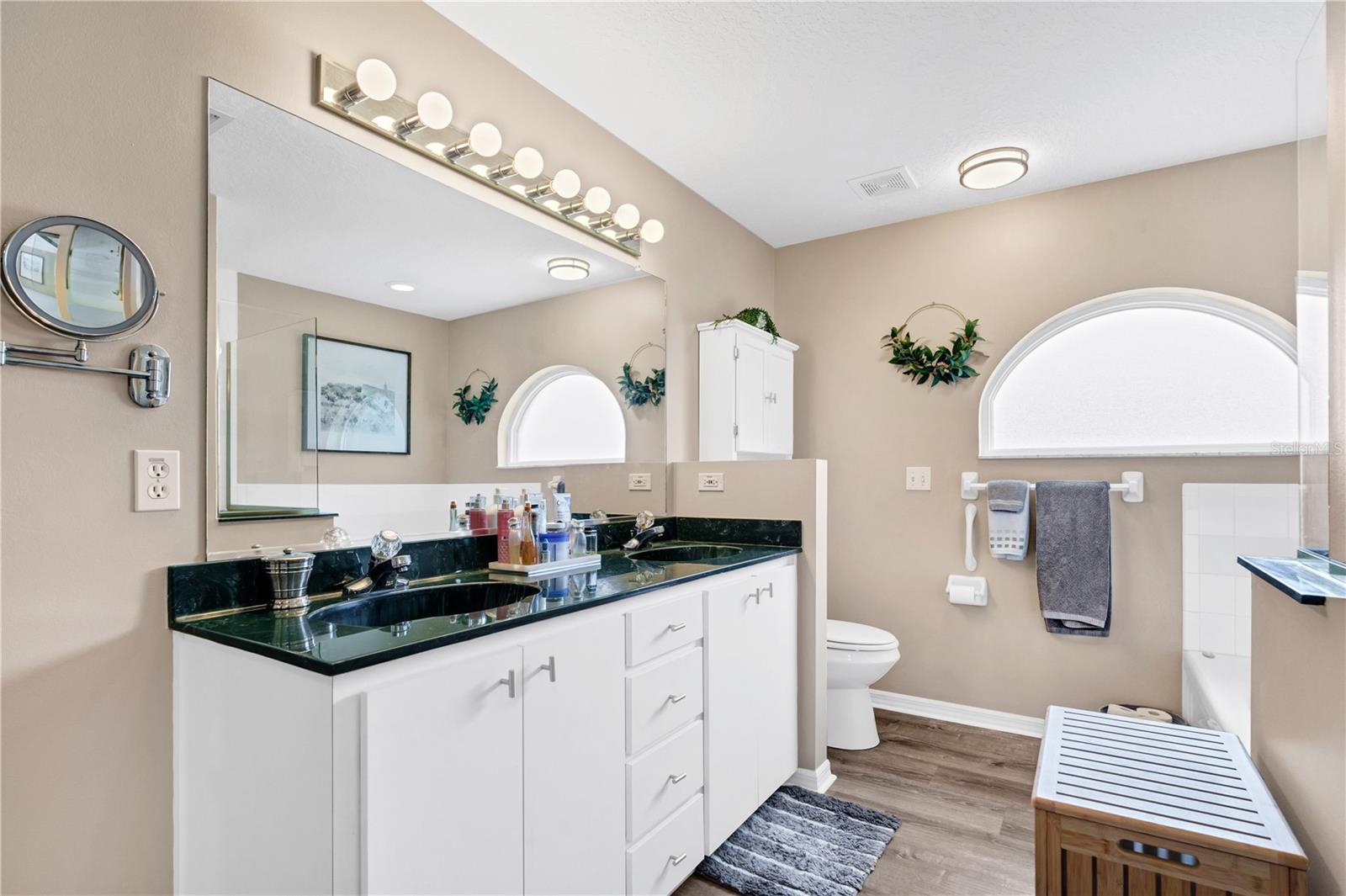 Image 15 of 31 For 825 Wooddusk Drive