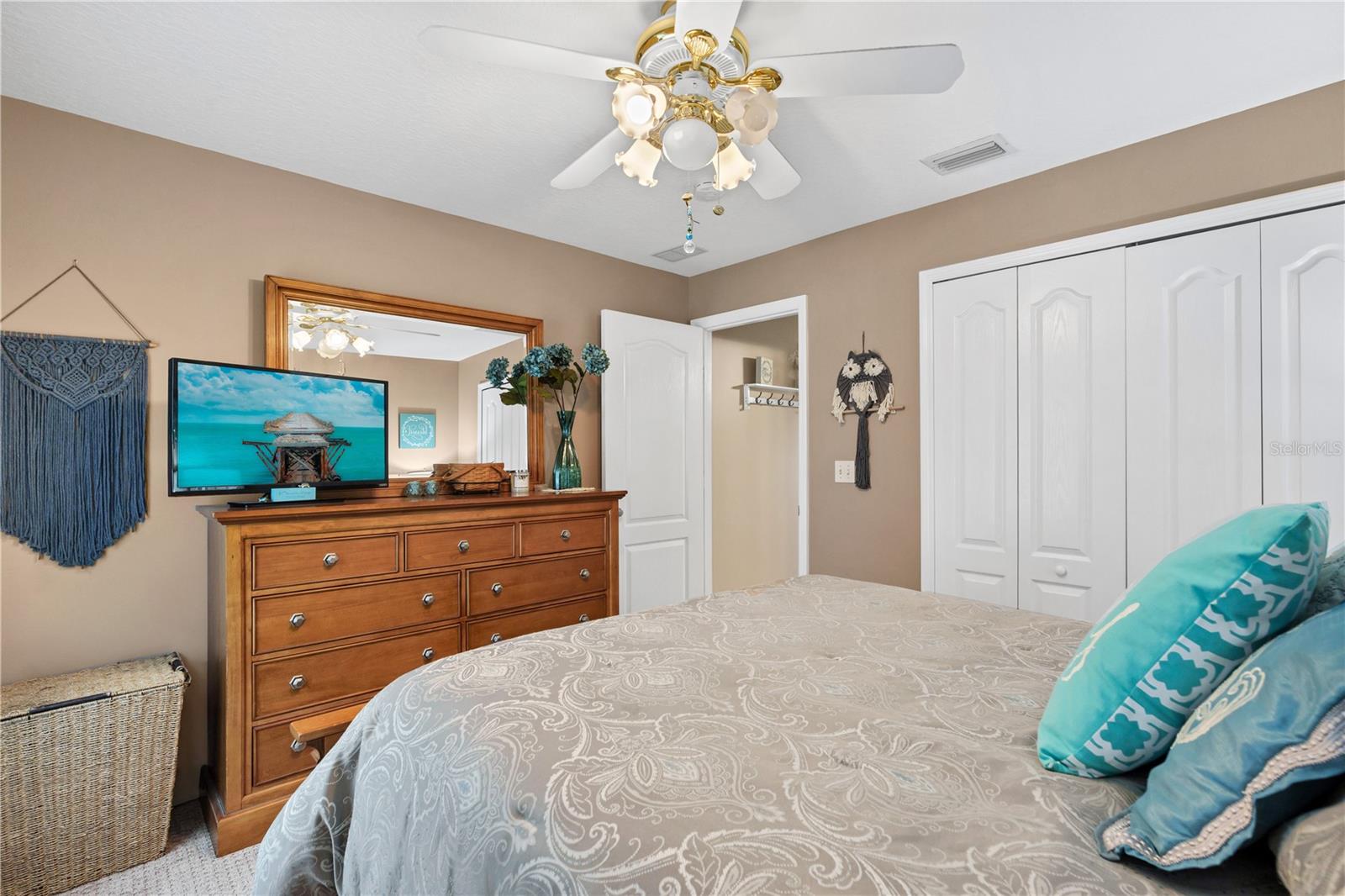 Image 18 of 31 For 825 Wooddusk Drive