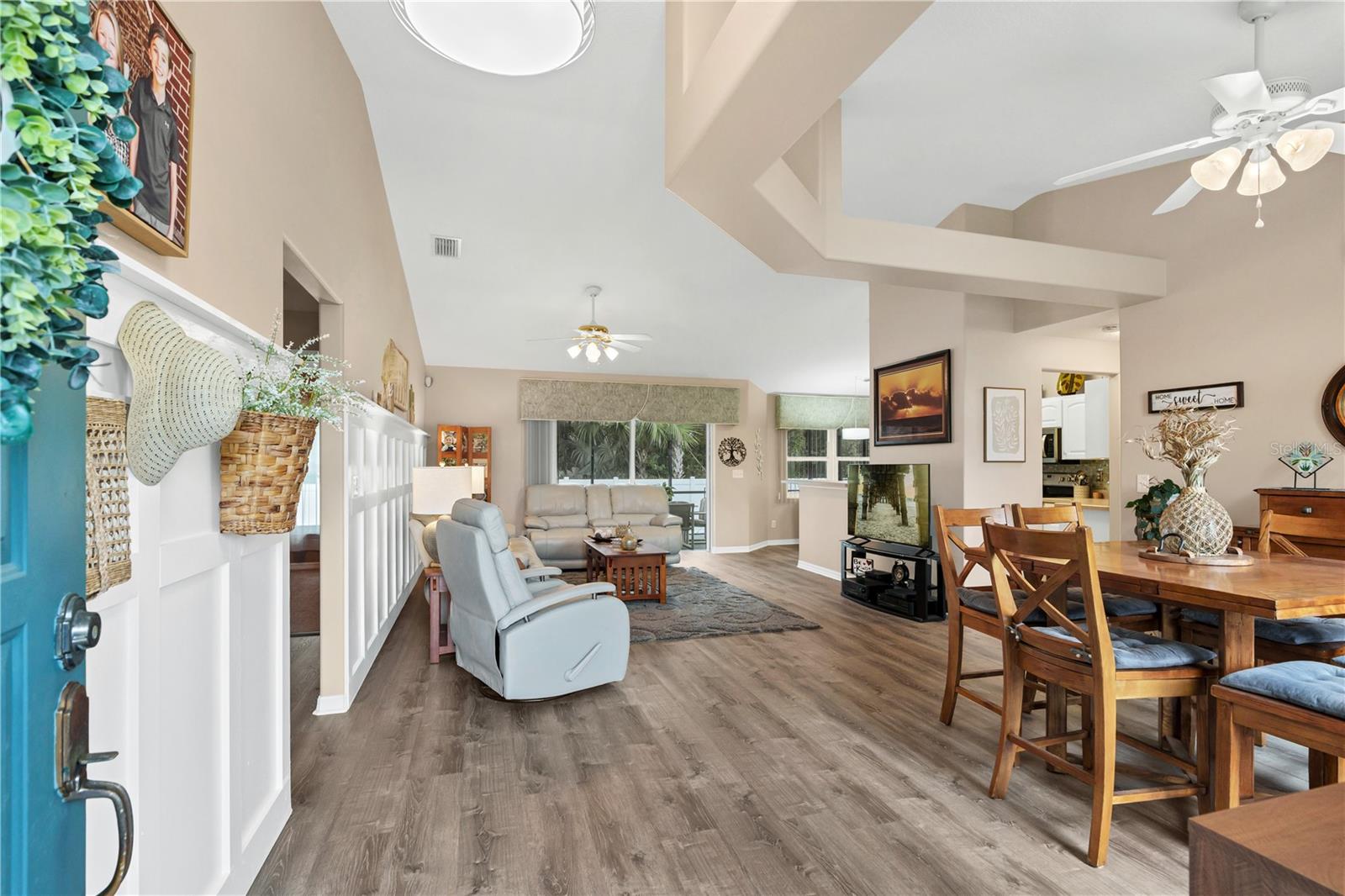 Image 2 of 31 For 825 Wooddusk Drive