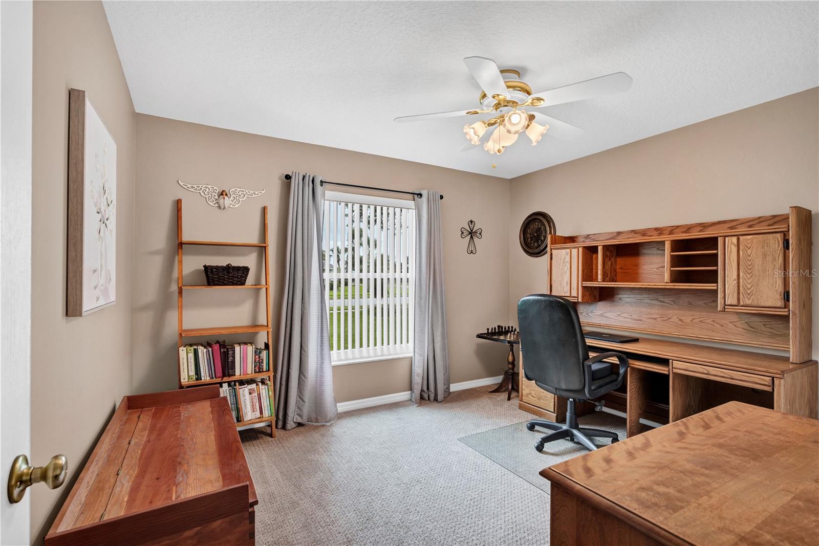 Image 20 of 31 For 825 Wooddusk Drive