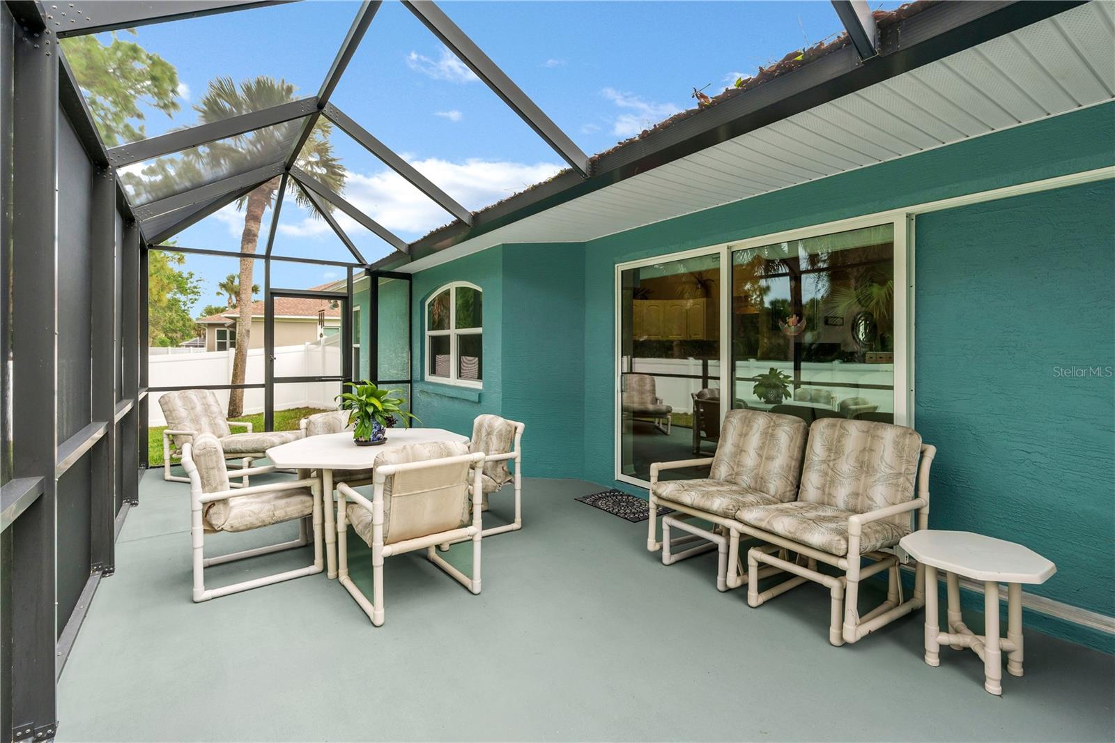 Image 23 of 31 For 825 Wooddusk Drive