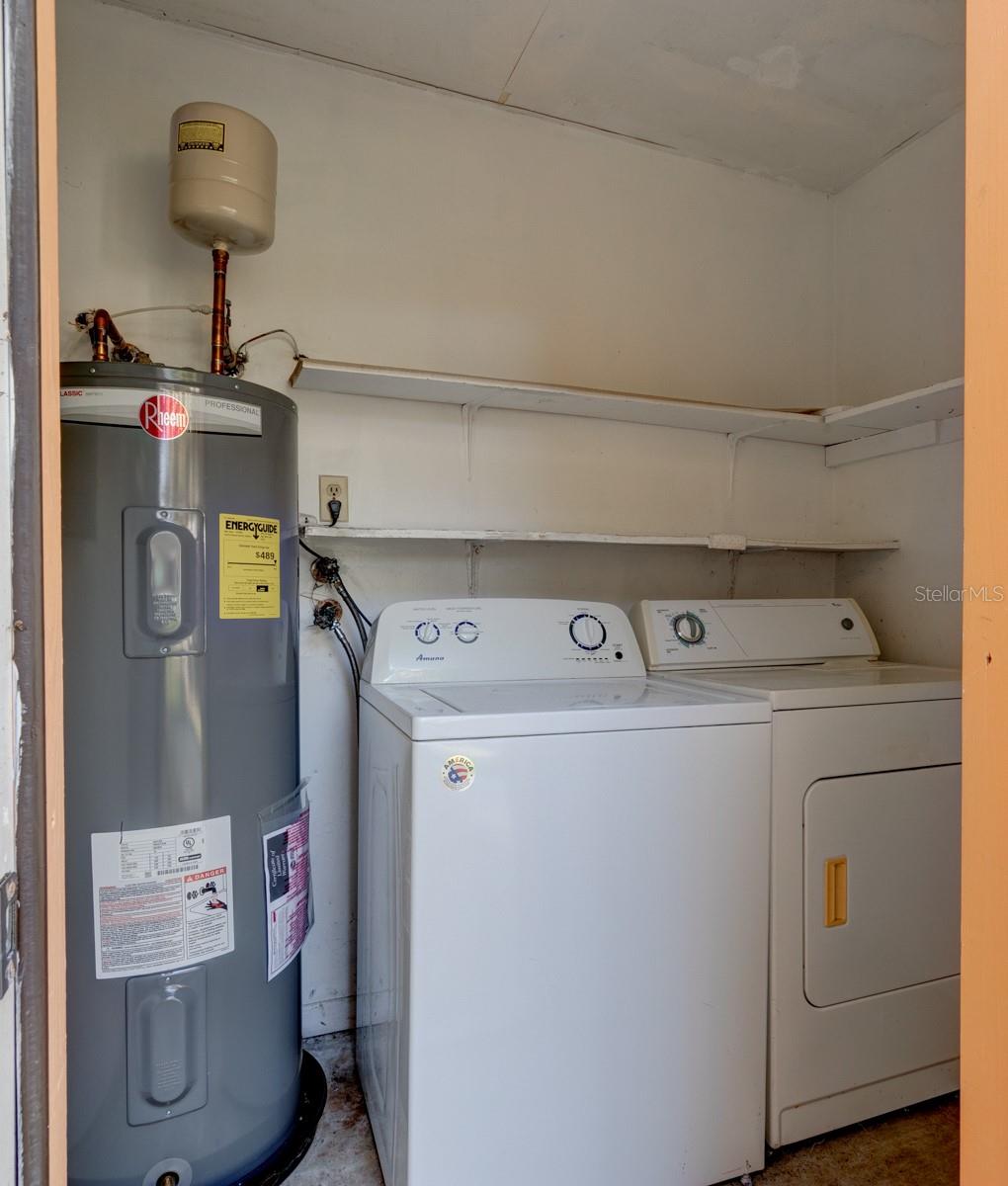 Image 22 of 30 For 712-714 Oakwood Avenue